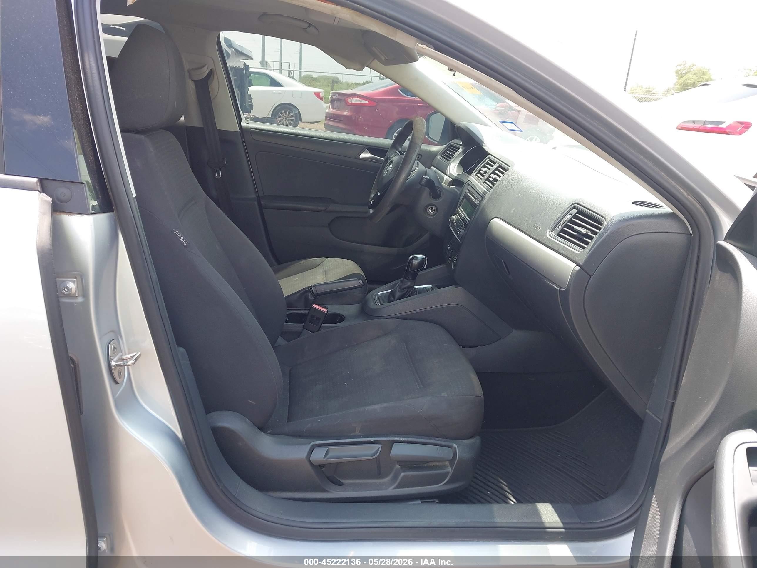 2015 Volkswagen Jetta 2.0l S Silver vin: 3VW2K7AJ4FM409138