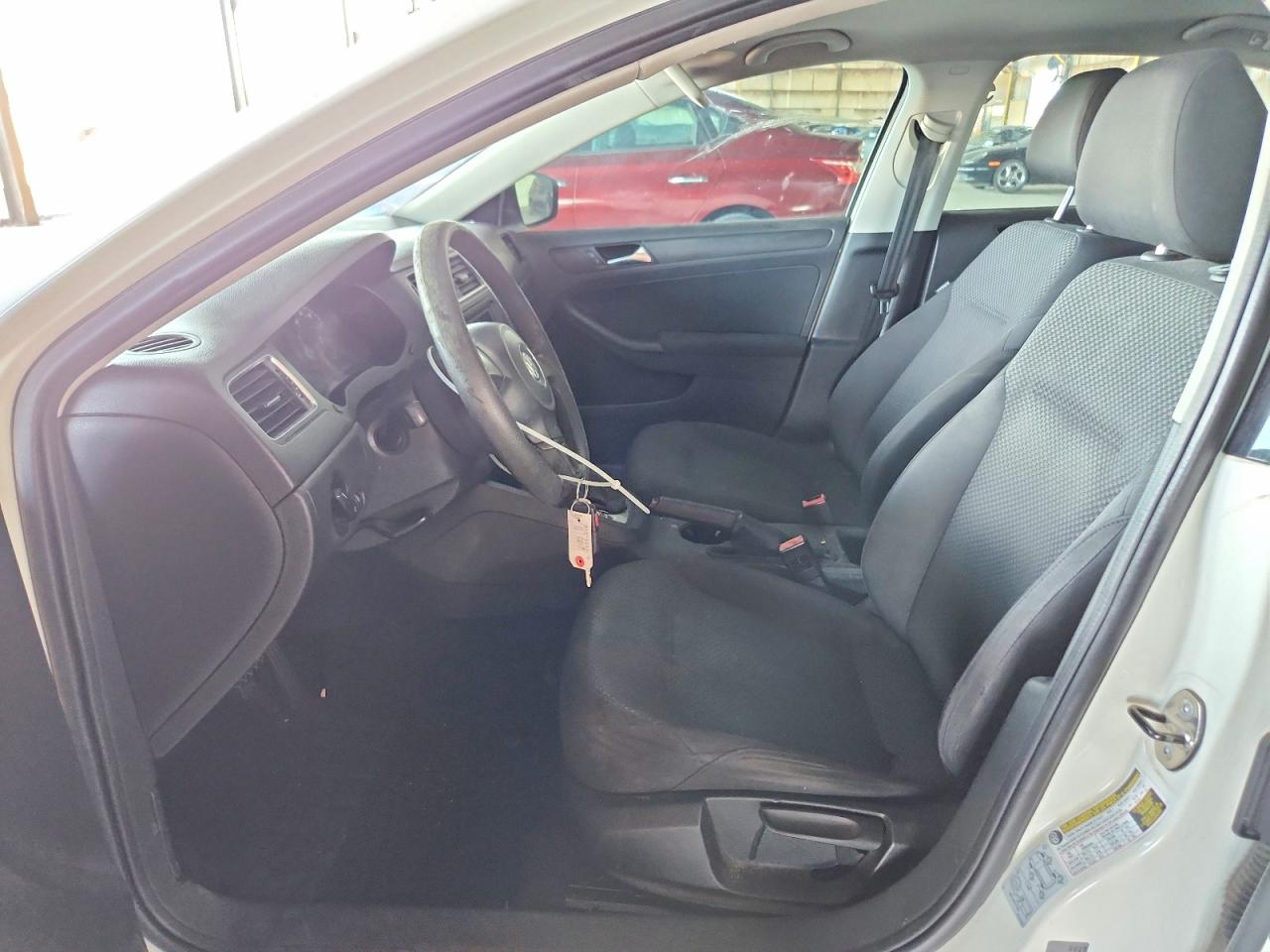 2011 Volkswagen Jetta Base White vin: 3VW2K7AJ5BM391081