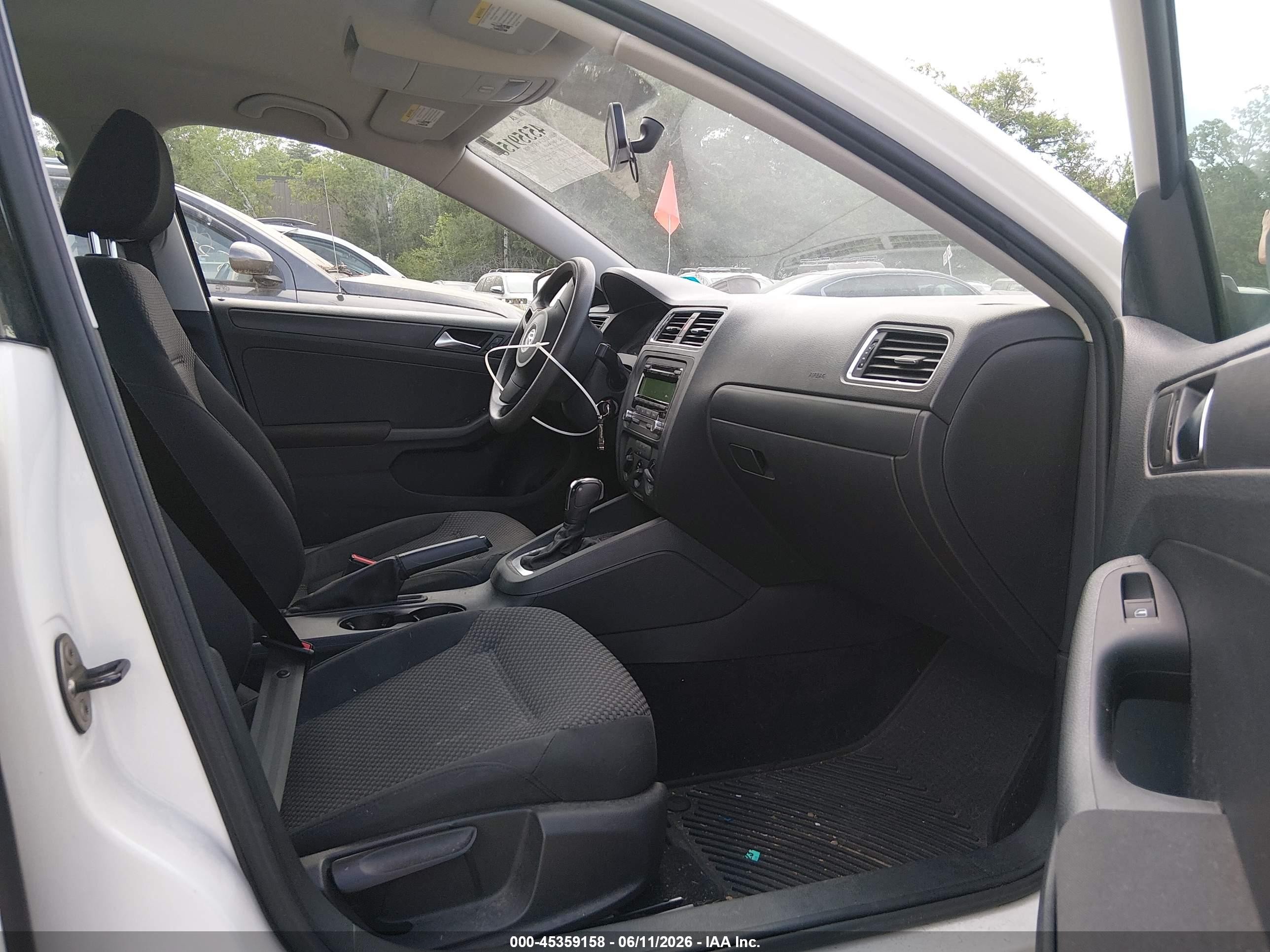 2012 Volkswagen Jetta 2.0l S White vin: 3VW2K7AJ5CM321792
