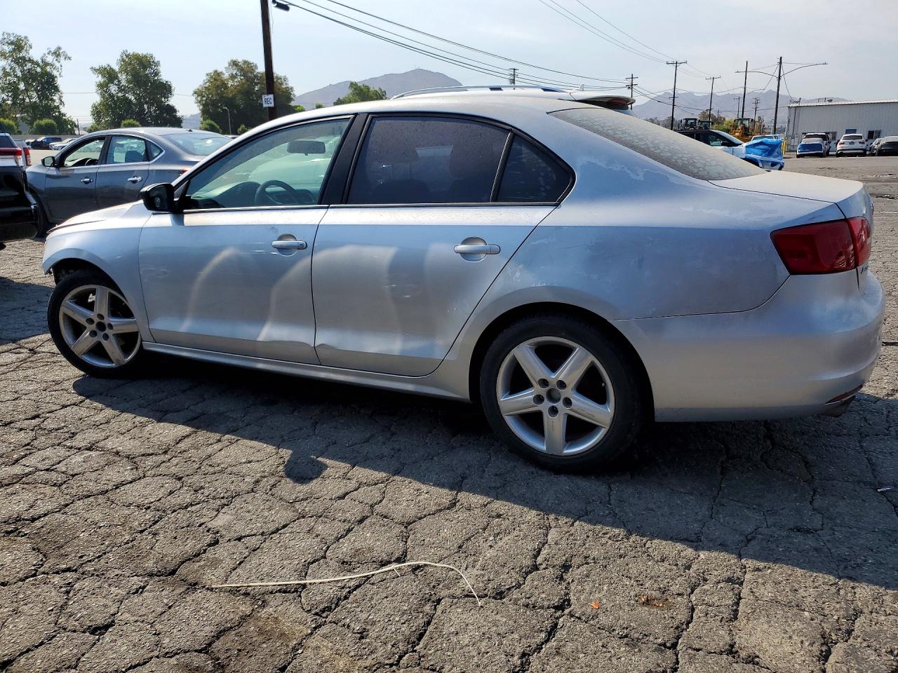 2012 Volkswagen Jetta Base Silver vin: 3VW2K7AJ5CM353352