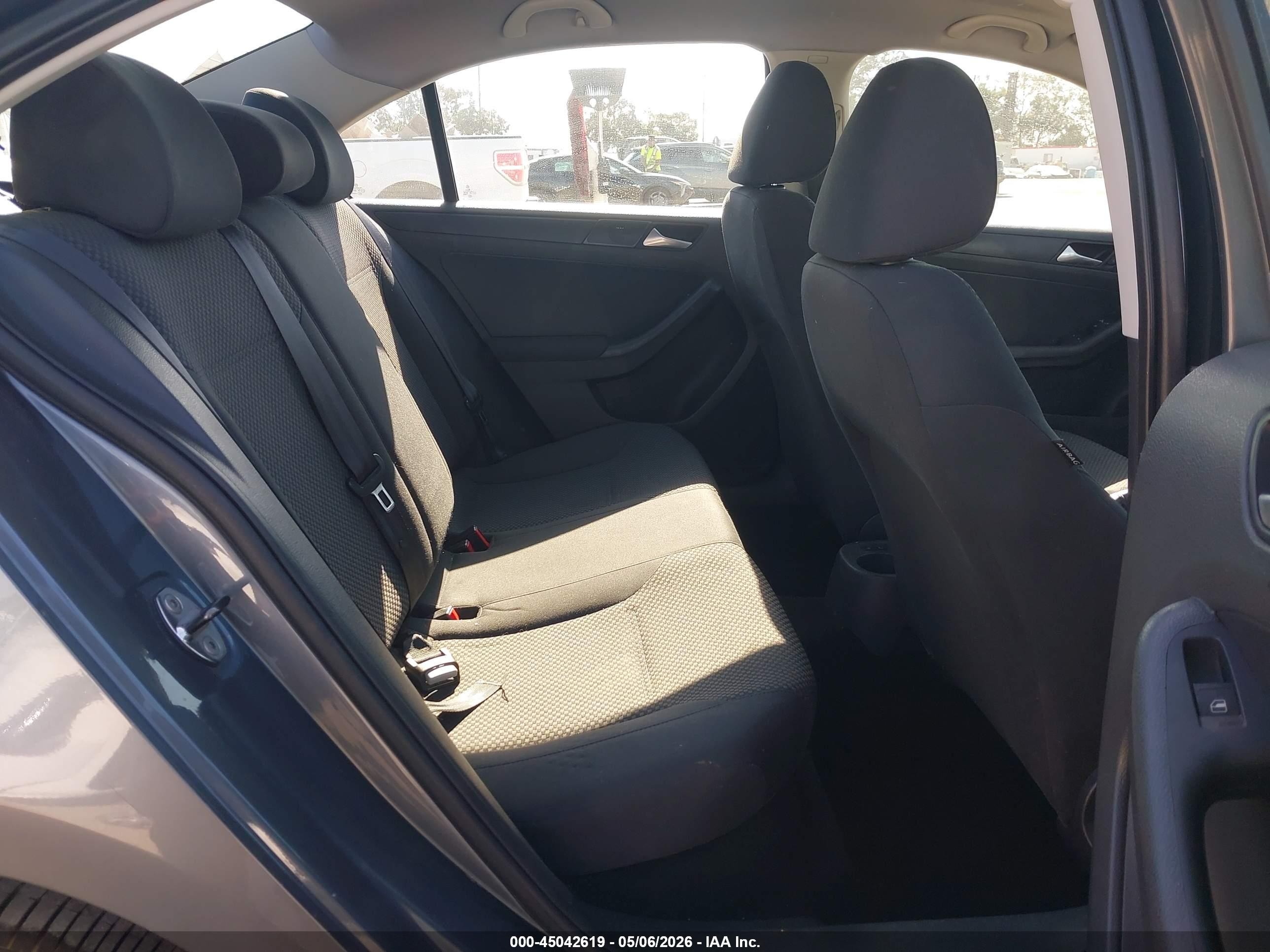 2012 Volkswagen Jetta 2.0l S Gray vin: 3VW2K7AJ5CM389042