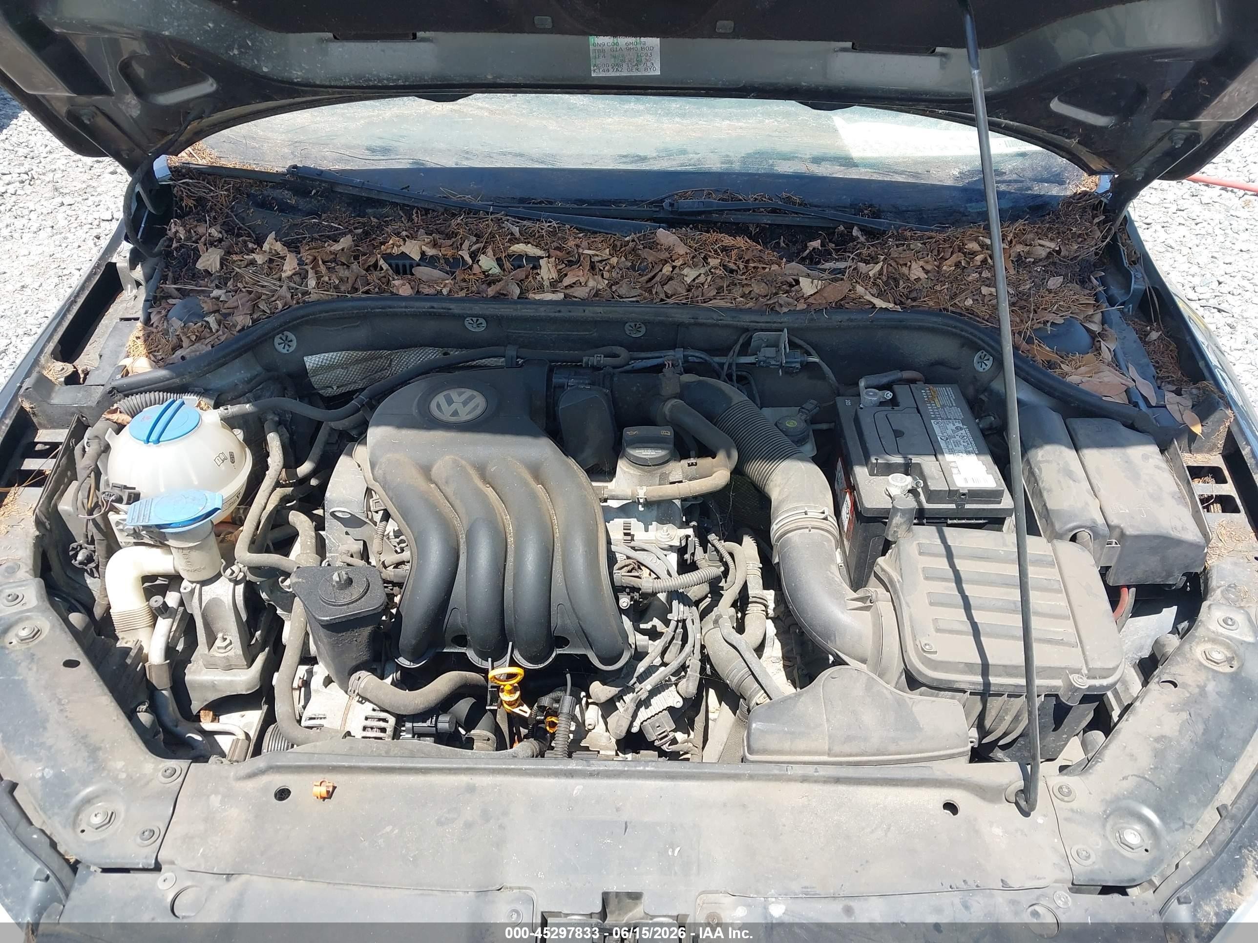 2013 Volkswagen Jetta 2.0l S Silver vin: 3VW2K7AJ5DM207714