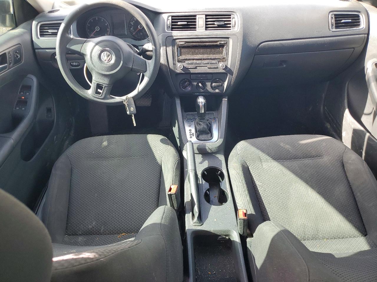 2013 Volkswagen Jetta Base White vin: 3VW2K7AJ5DM209690
