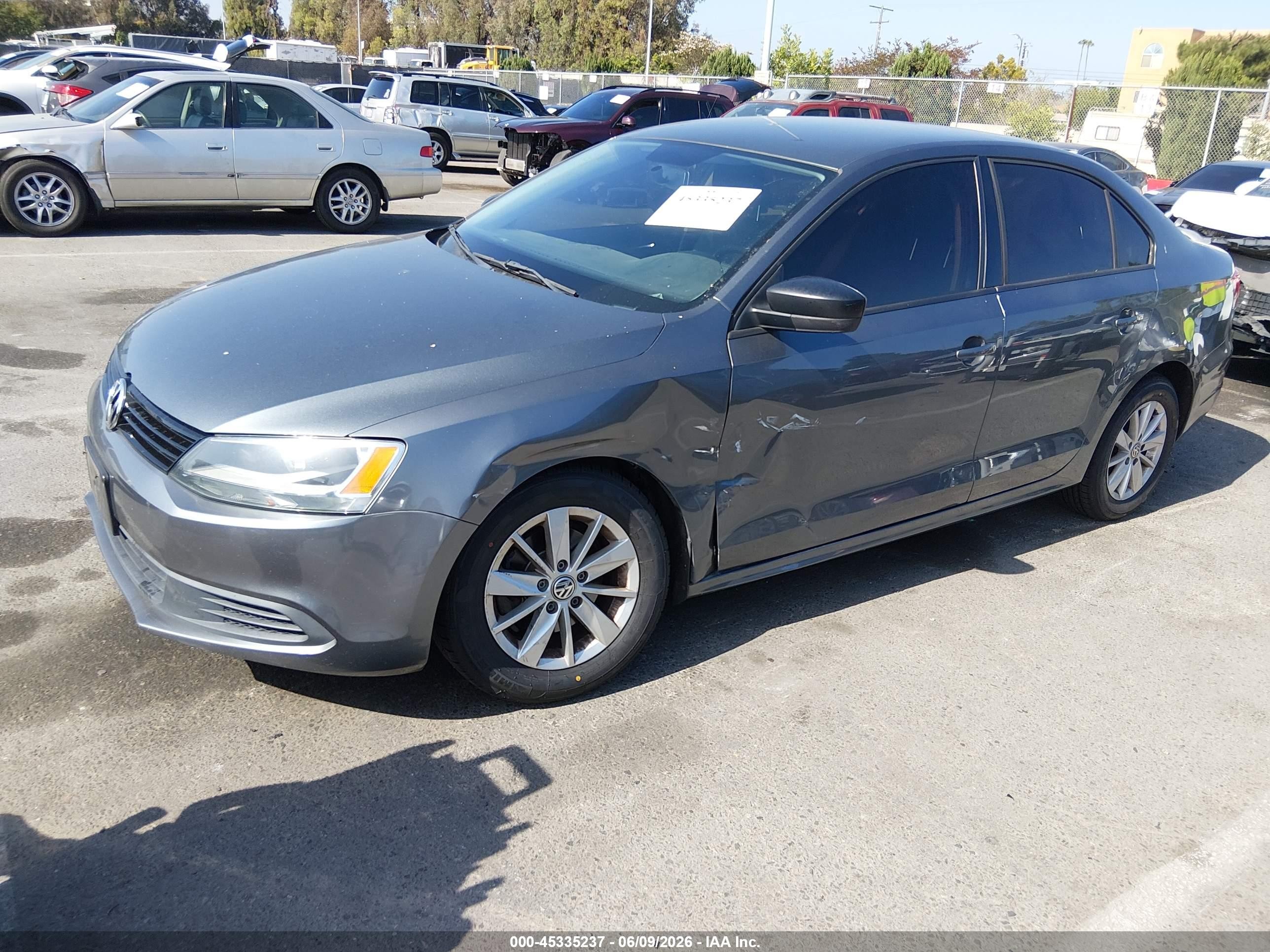 2013 Volkswagen Jetta 2.0l S Blue vin: 3VW2K7AJ5DM297785