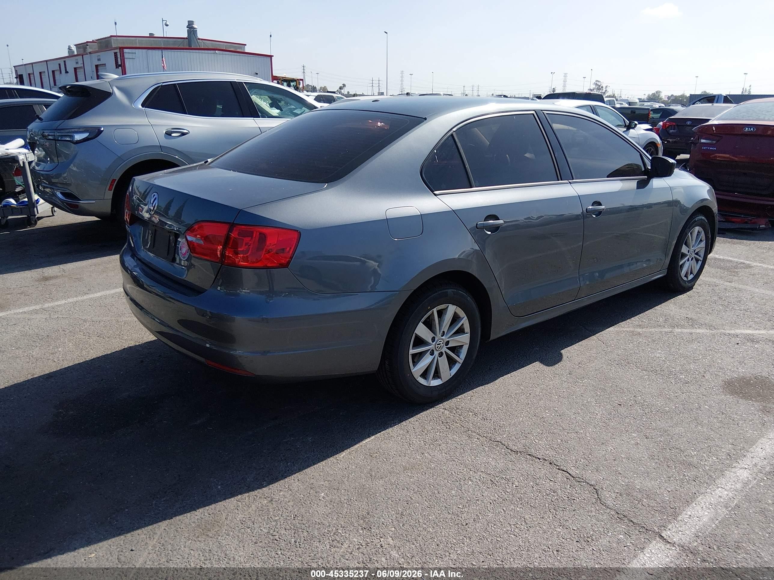 2013 Volkswagen Jetta 2.0l S Blue vin: 3VW2K7AJ5DM297785