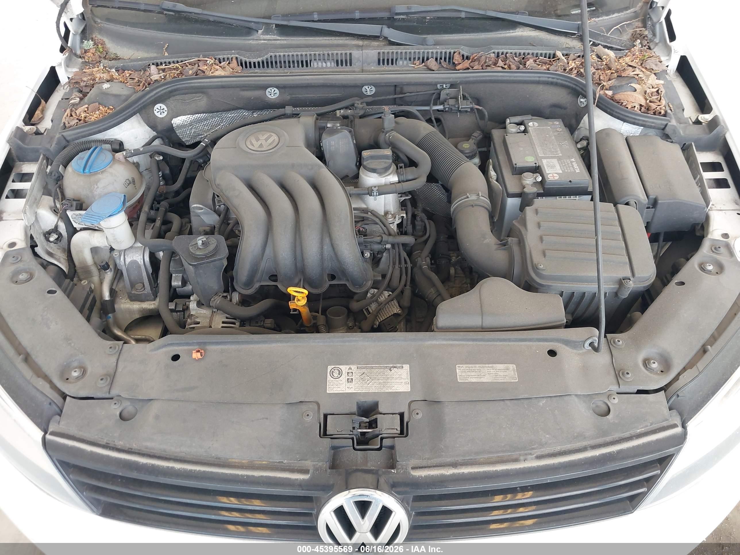 2013 Volkswagen Jetta 2.0l S White vin: 3VW2K7AJ5DM351568
