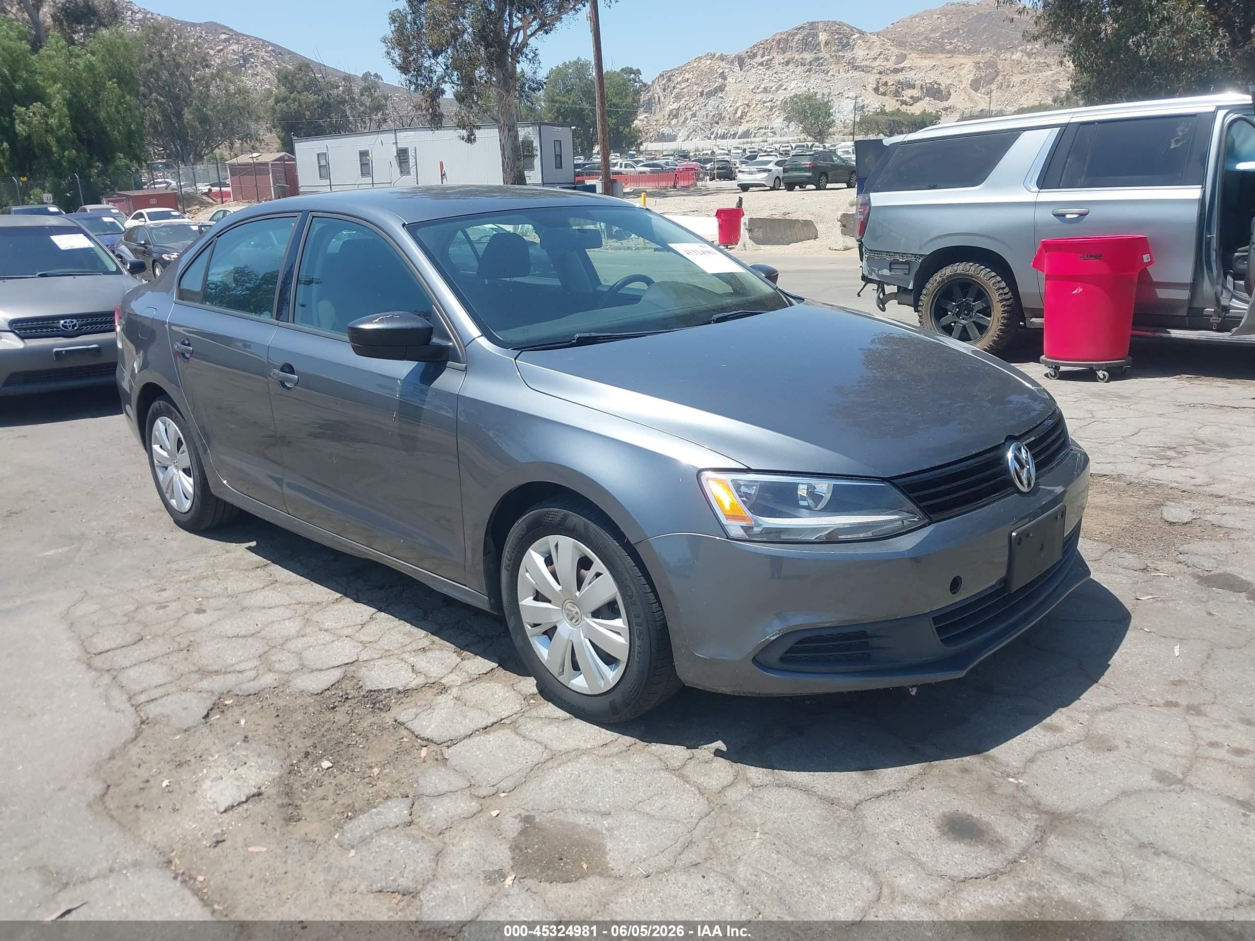 3VW2K7AJ5DM363333