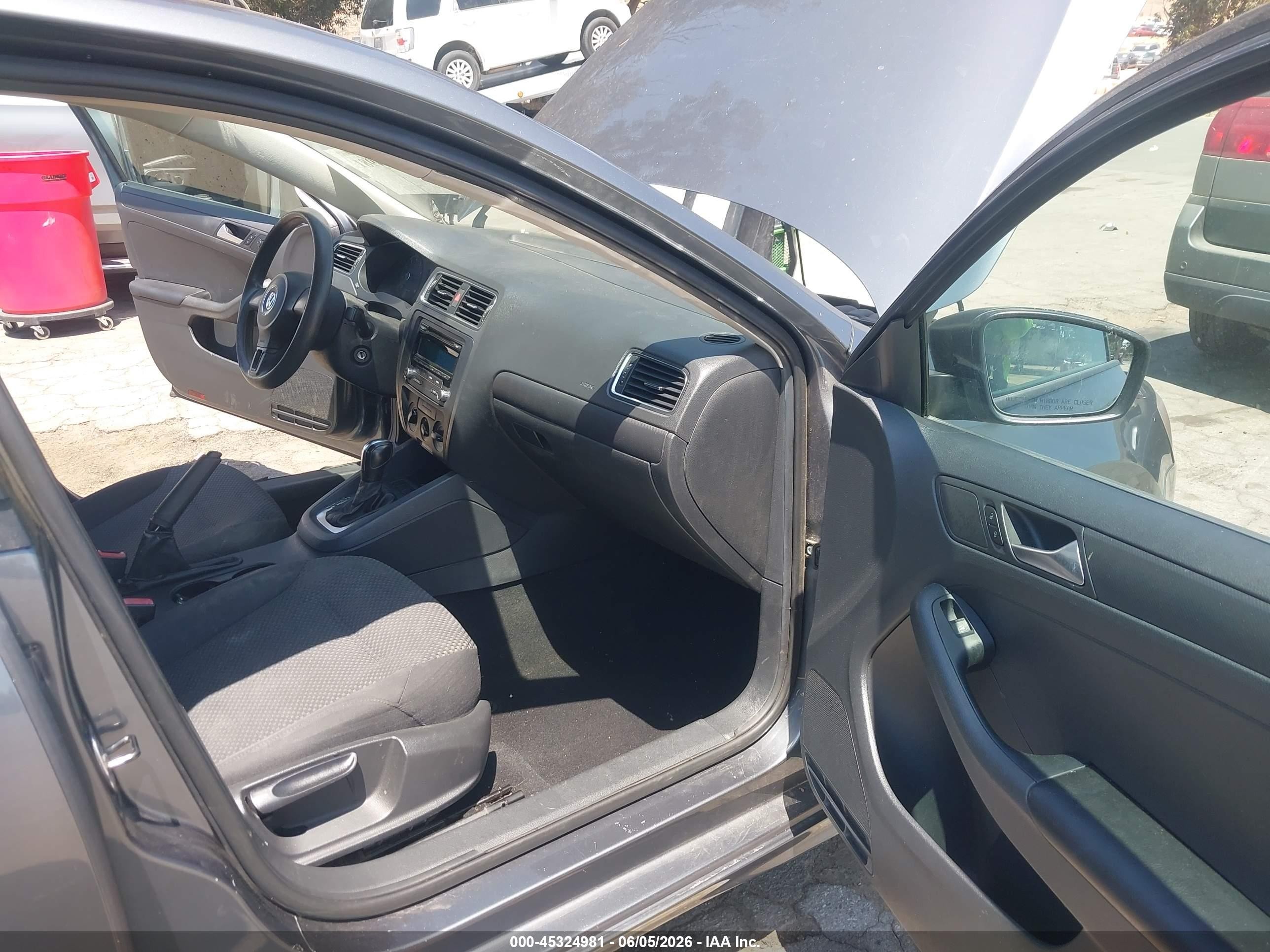 2013 Volkswagen Jetta 2.0l S Gray vin: 3VW2K7AJ5DM363333