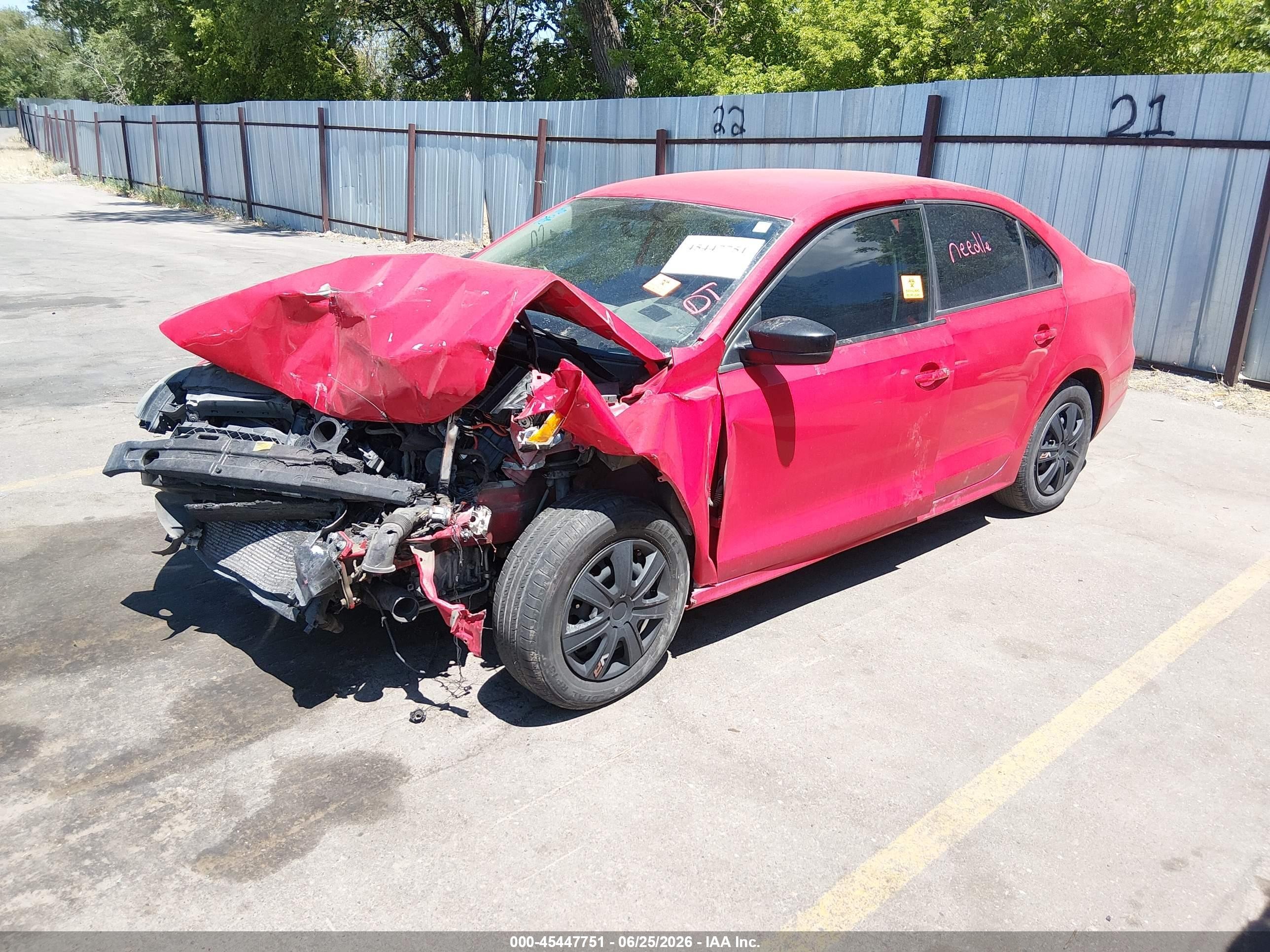 2013 Volkswagen Jetta 2.0l S Red vin: 3VW2K7AJ5DM402423