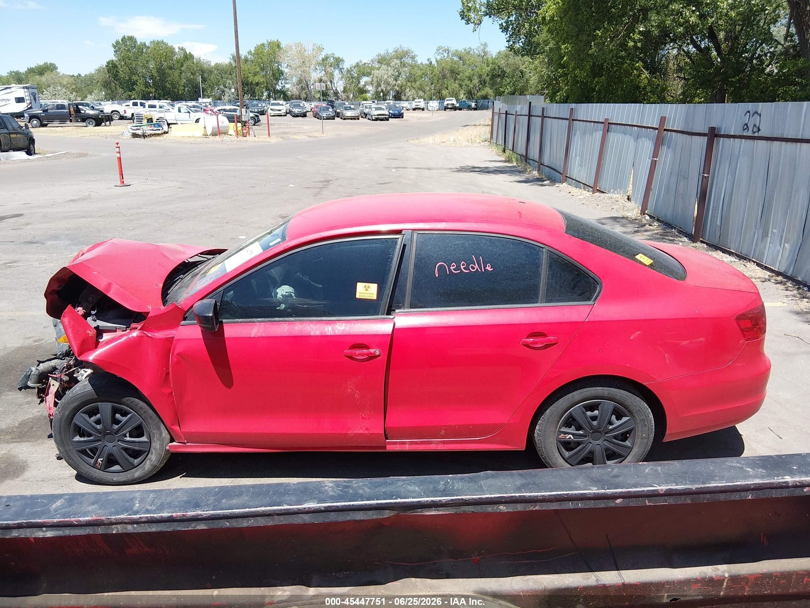 2013 Volkswagen Jetta 2.0l S Red vin: 3VW2K7AJ5DM402423