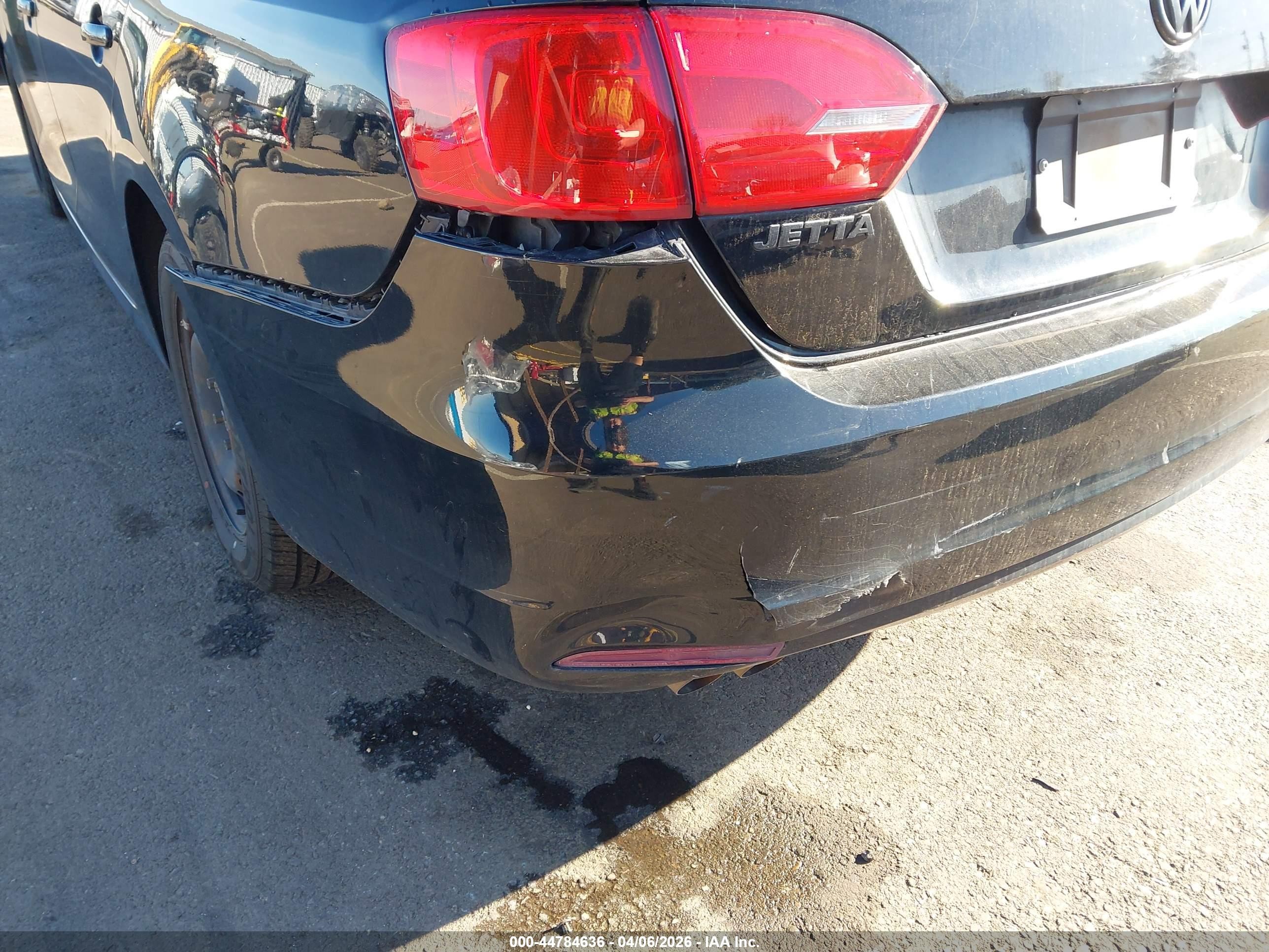 2013 Volkswagen Jetta 2.0l S Black vin: 3VW2K7AJ5DM421800