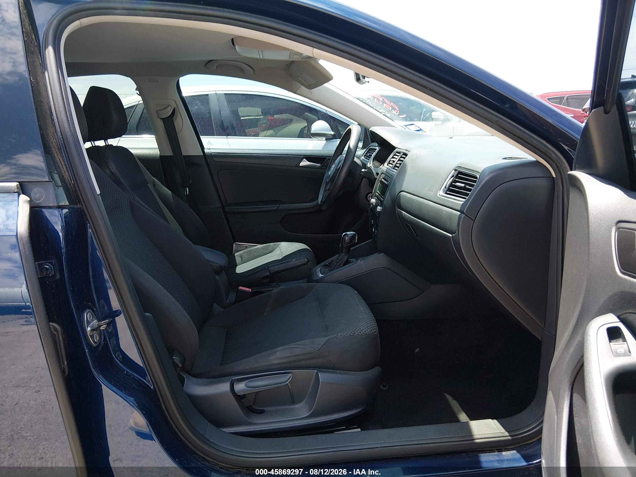 2014 Volkswagen Jetta 2.0l S Blue vin: 3VW2K7AJ5EM380523