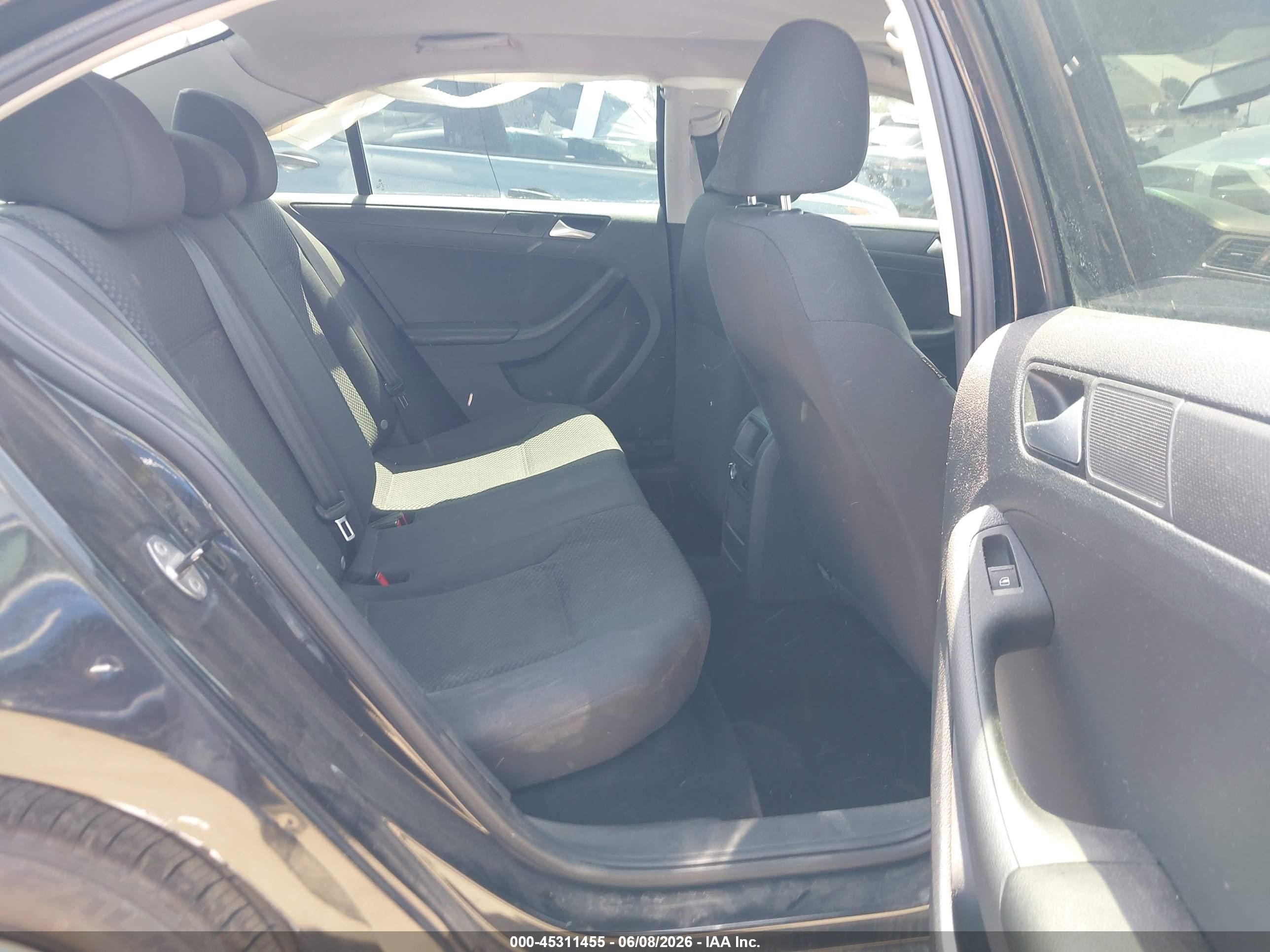 2014 Volkswagen Jetta 2.0l S Черный vin: 3VW2K7AJ5EM383082