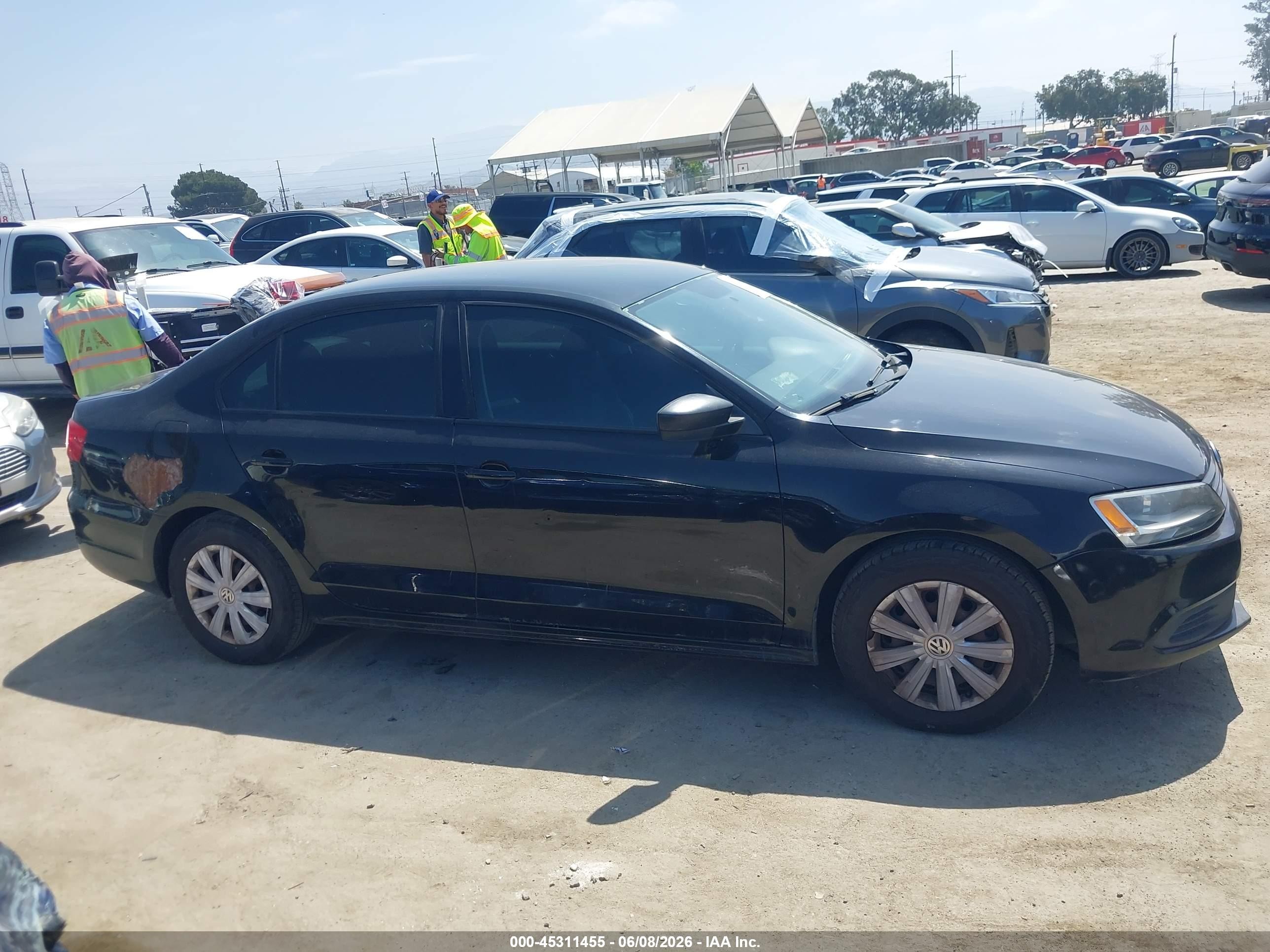 2014 Volkswagen Jetta 2.0l S Черный vin: 3VW2K7AJ5EM383082