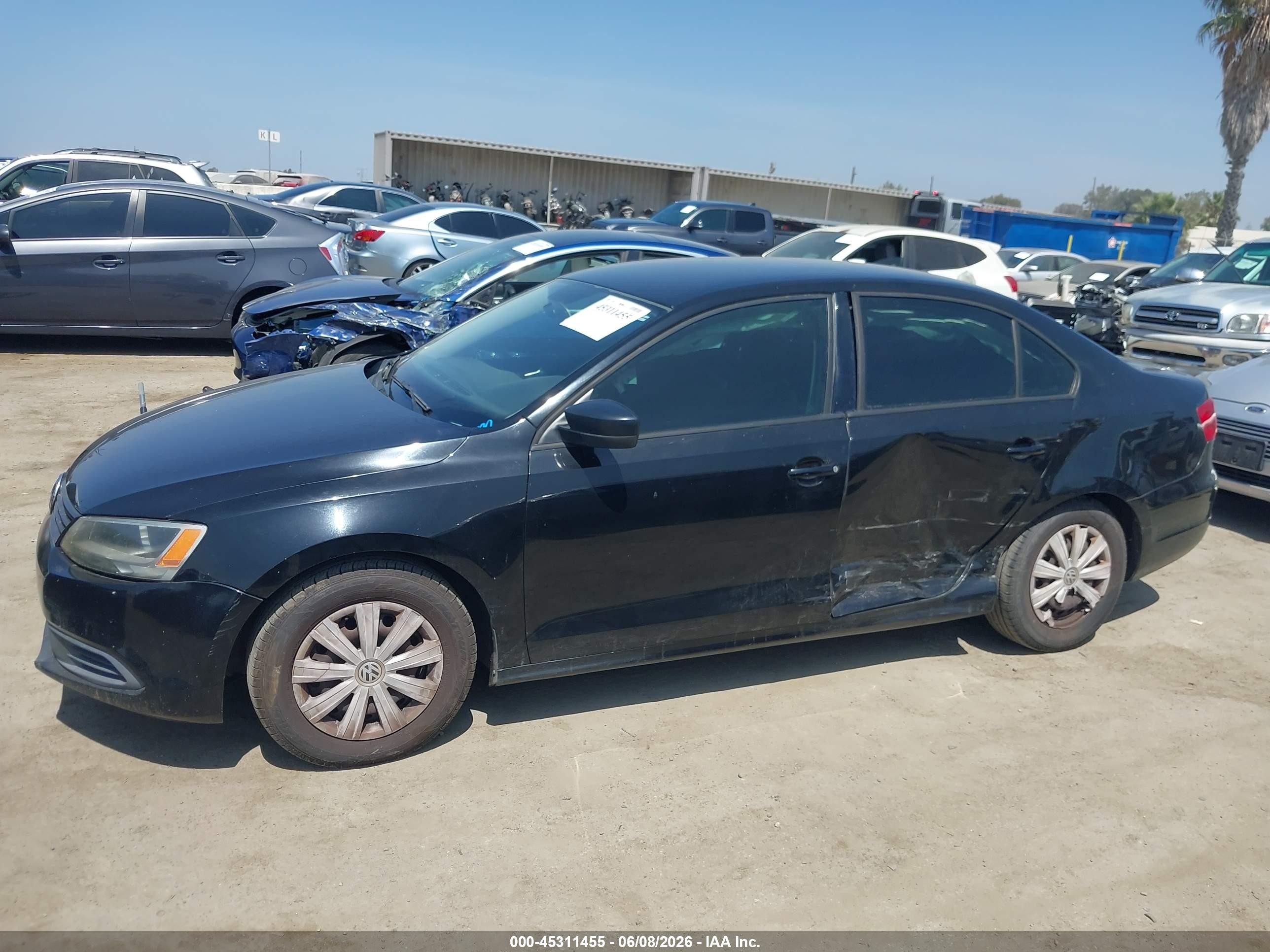 2014 Volkswagen Jetta 2.0l S Черный vin: 3VW2K7AJ5EM383082