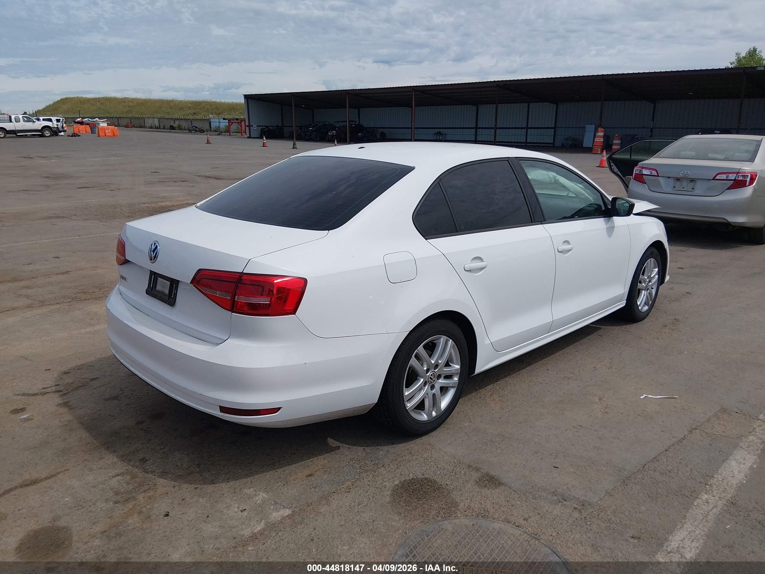 2015 Volkswagen Jetta 2.0l S White vin: 3VW2K7AJ5FM215122