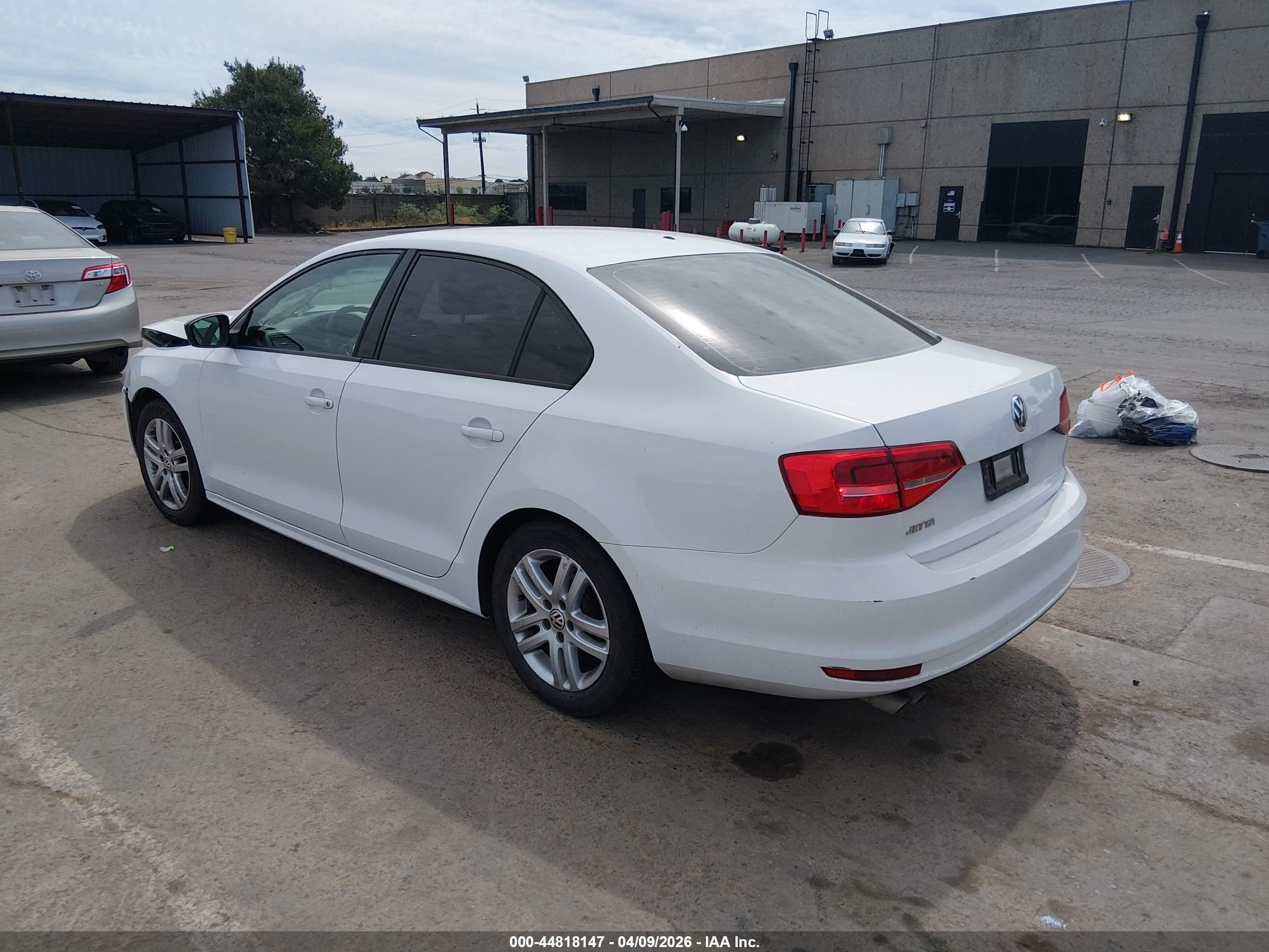 2015 Volkswagen Jetta 2.0l S White vin: 3VW2K7AJ5FM215122