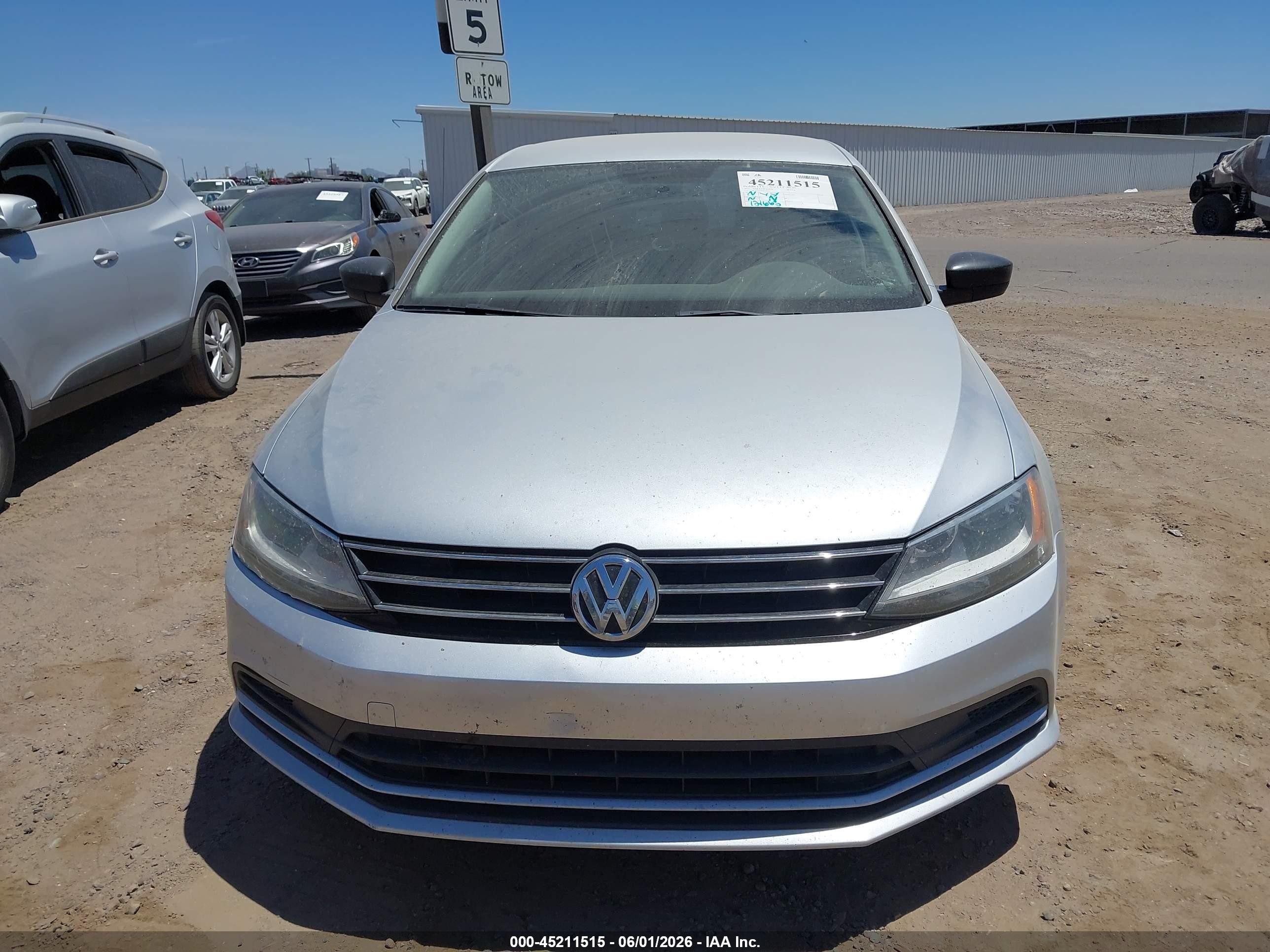 2015 Volkswagen Jetta 2.0l S Серебряный vin: 3VW2K7AJ5FM218523