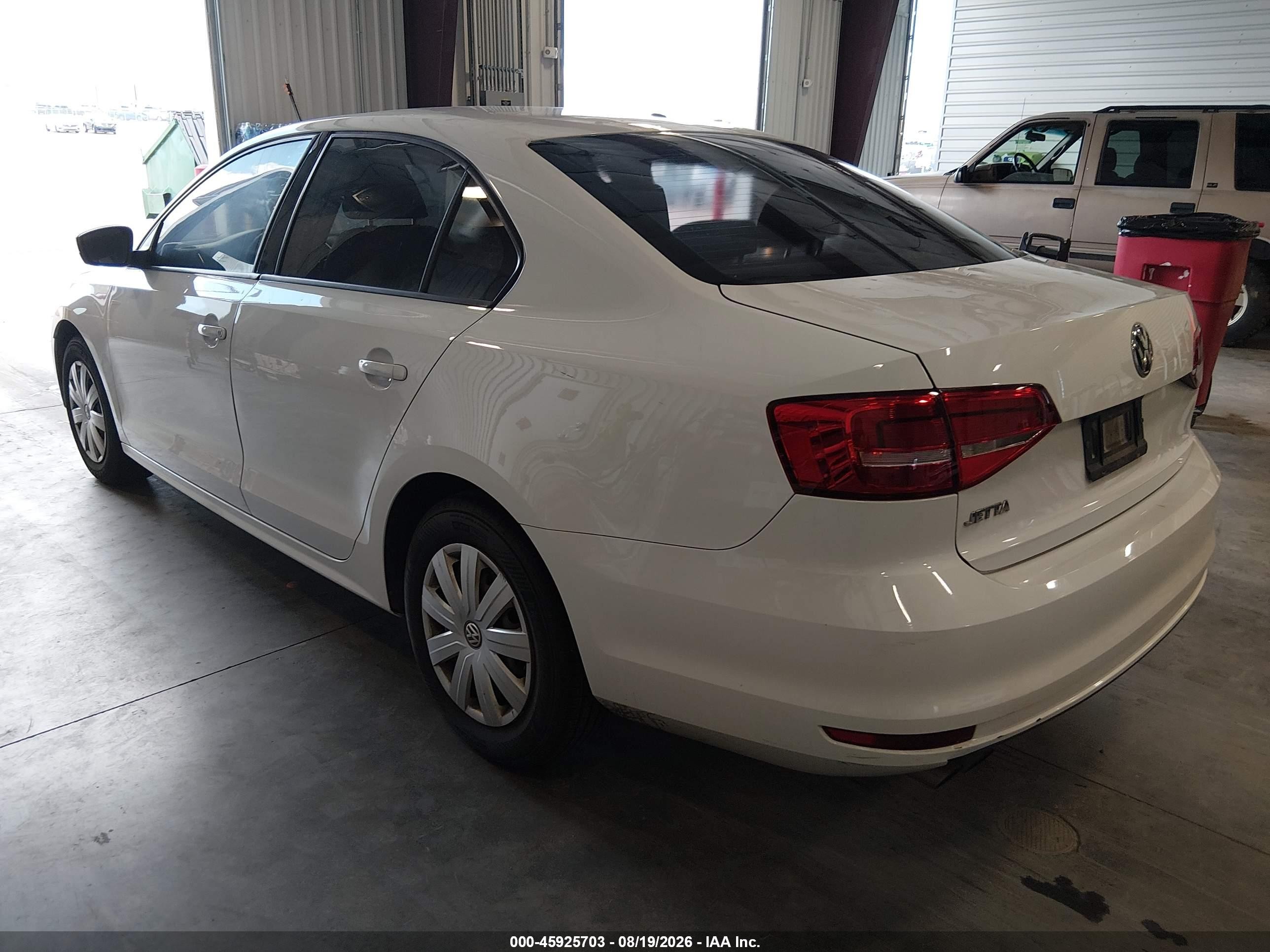 2015 Volkswagen Jetta 2.0l S White vin: 3VW2K7AJ5FM309601