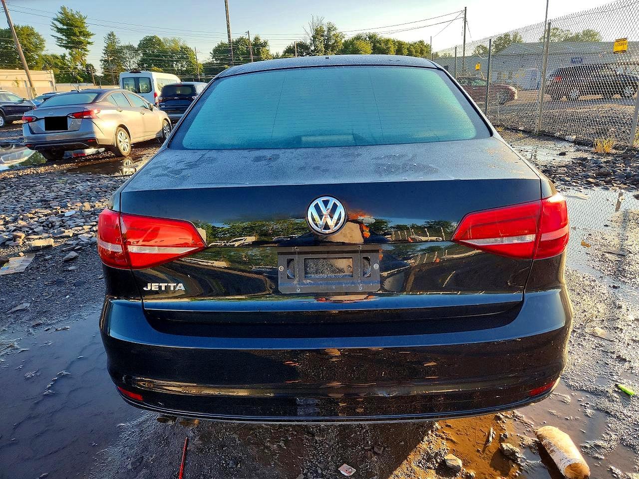 2015 Volkswagen Jetta Base Black vin: 3VW2K7AJ5FM327922