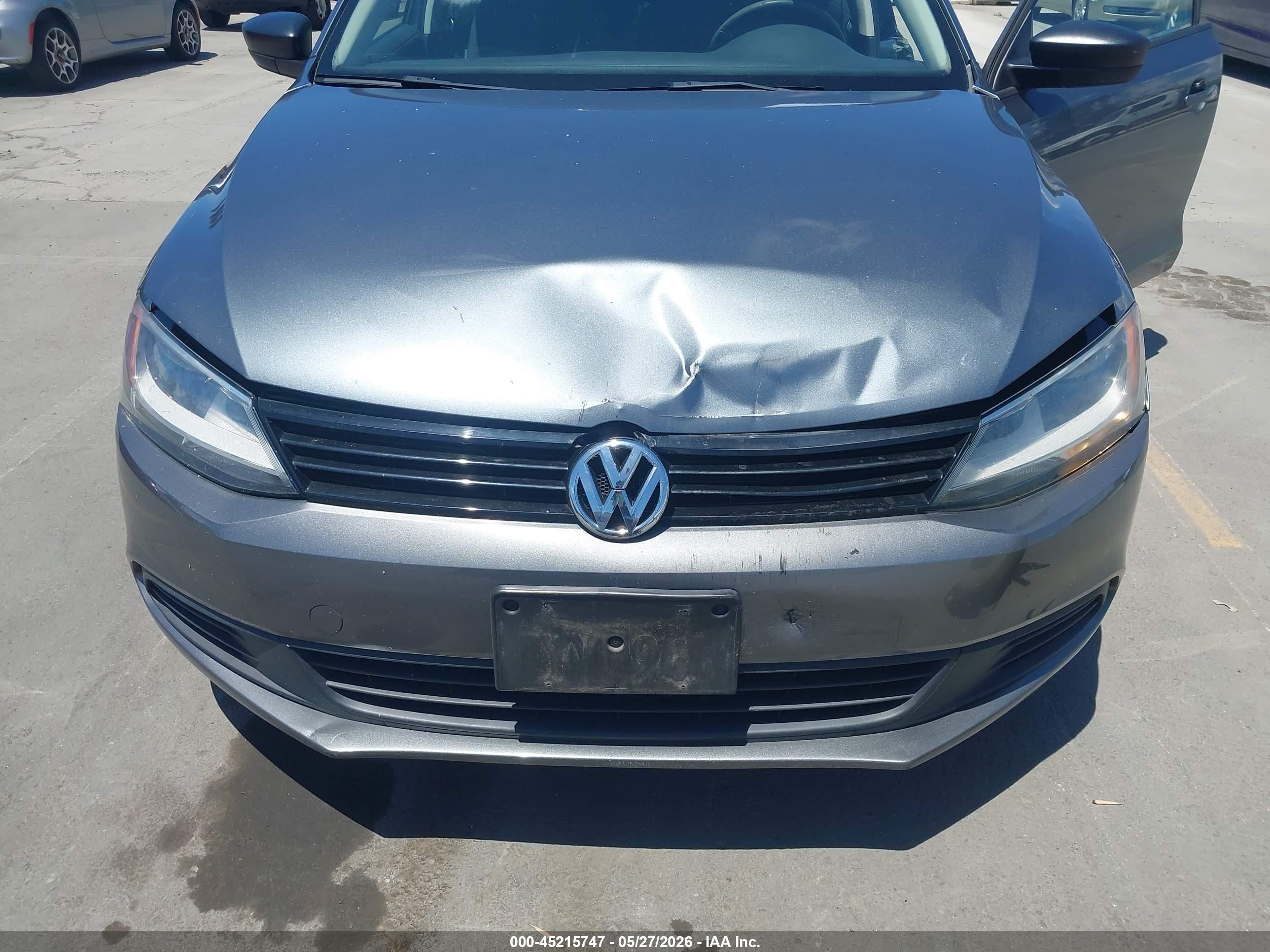2011 Volkswagen Jetta 2.0l S Серый vin: 3VW2K7AJ6BM059795