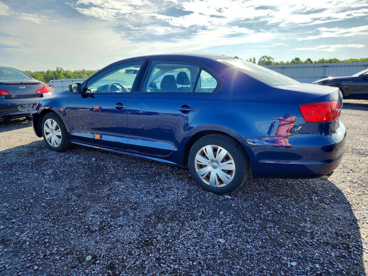 2011 Volkswagen Jetta Base Blue vin: 3VW2K7AJ6BM096409