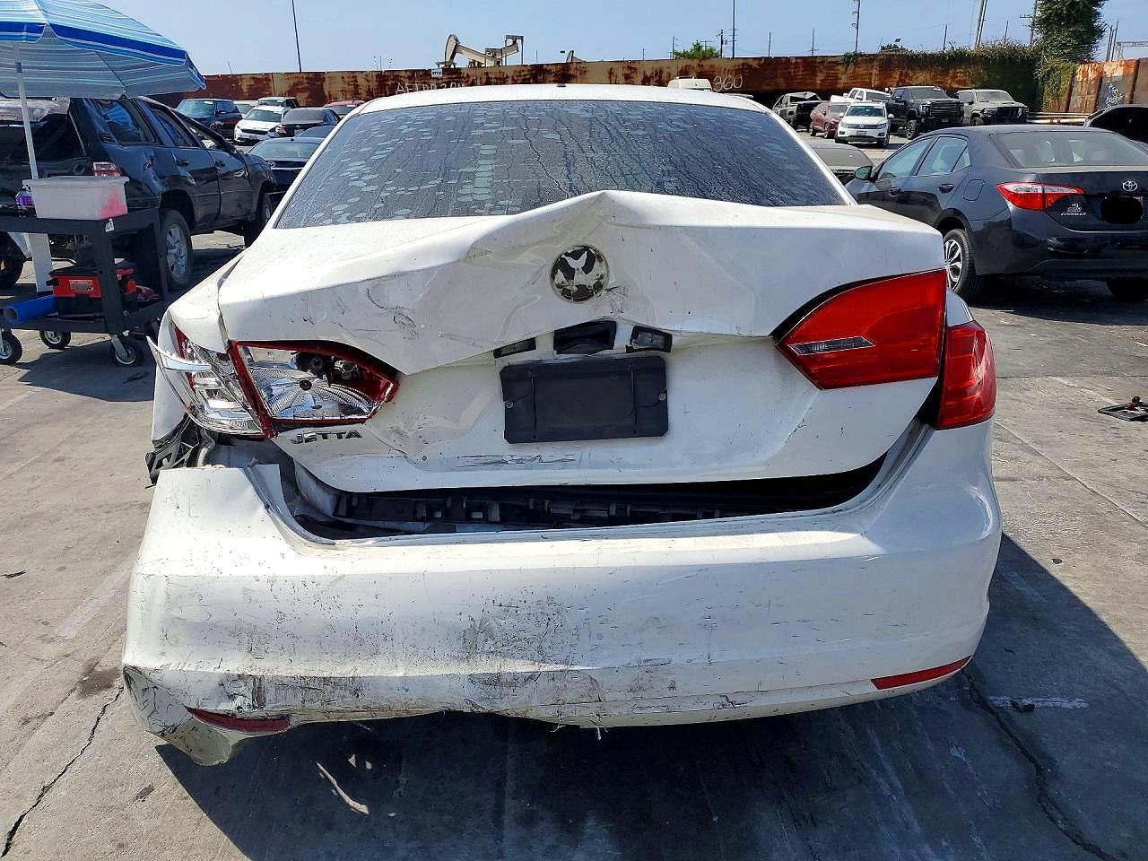 2012 Volkswagen Jetta Base White vin: 3VW2K7AJ6CM353649