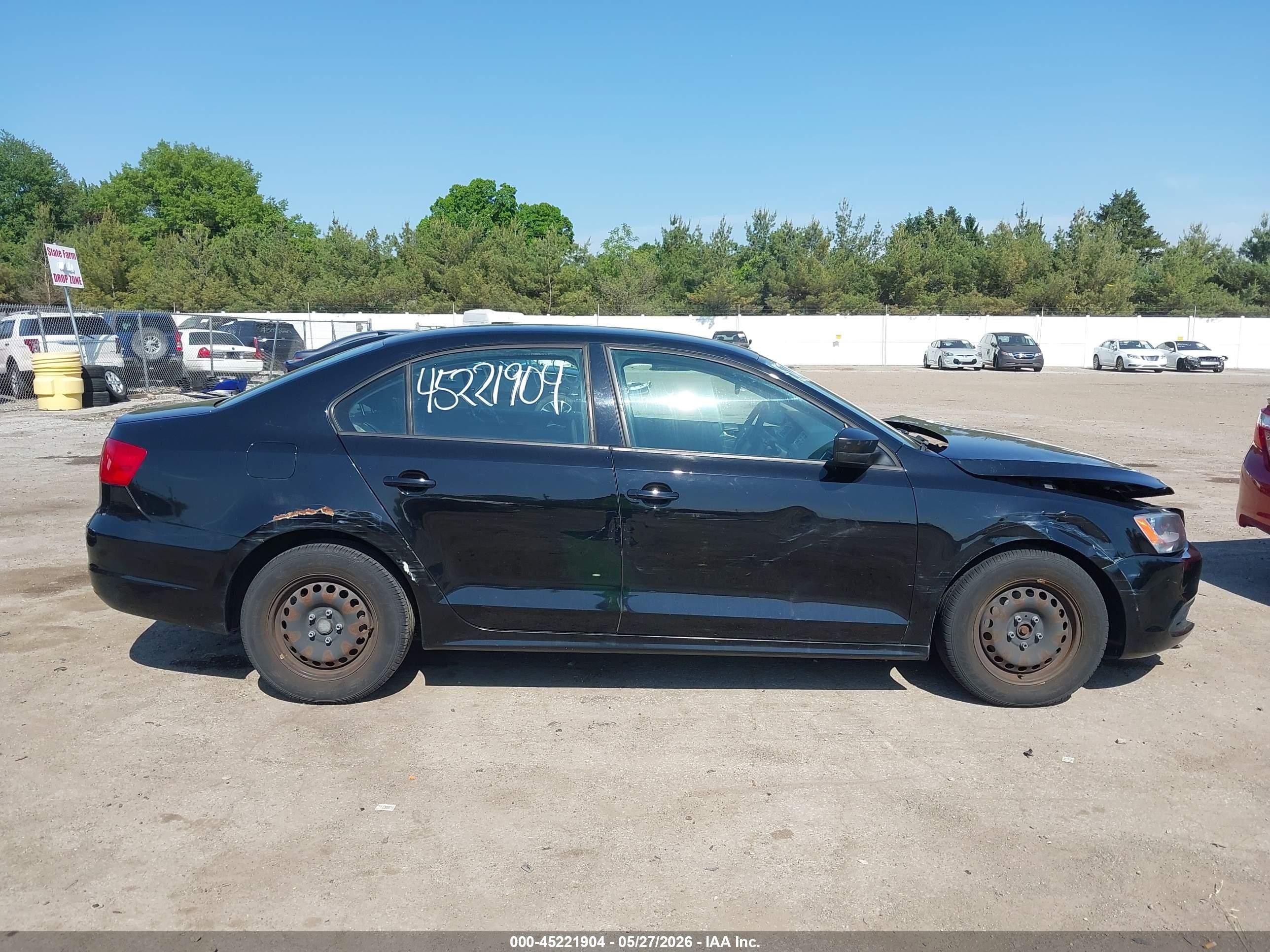 2013 Volkswagen Jetta 2.0l S Black vin: 3VW2K7AJ6DM257909