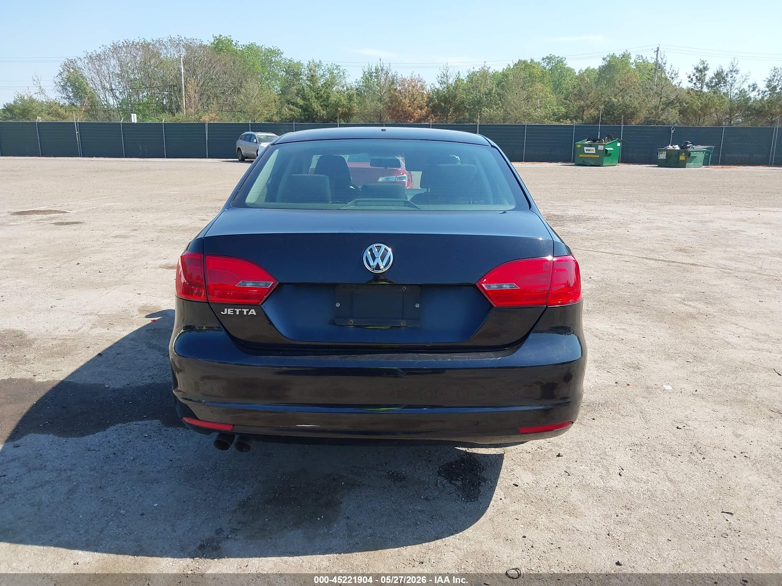 2013 Volkswagen Jetta 2.0l S Black vin: 3VW2K7AJ6DM257909