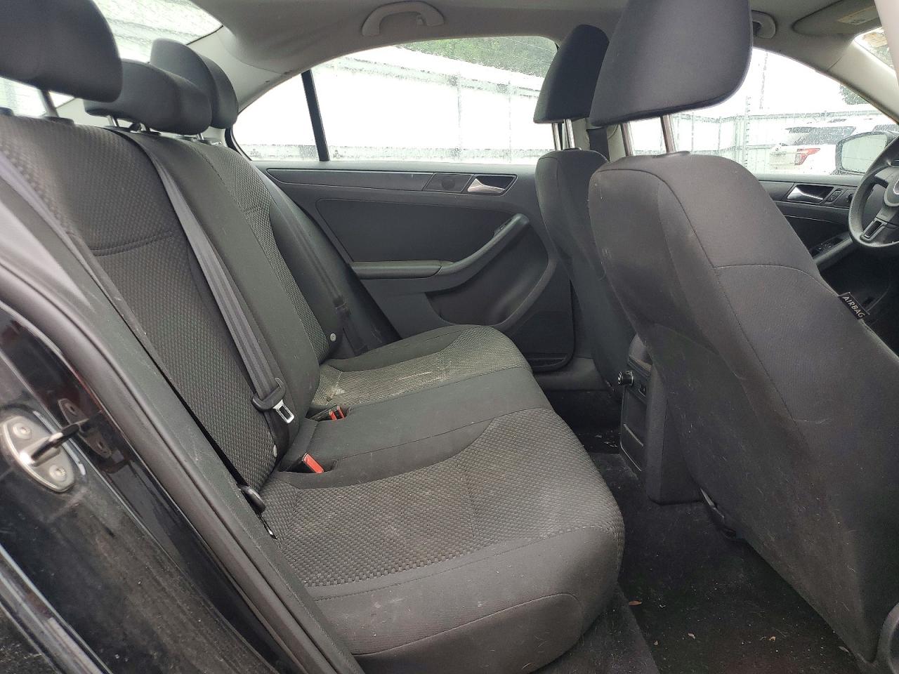 2013 Volkswagen Jetta Base Black vin: 3VW2K7AJ6DM266321