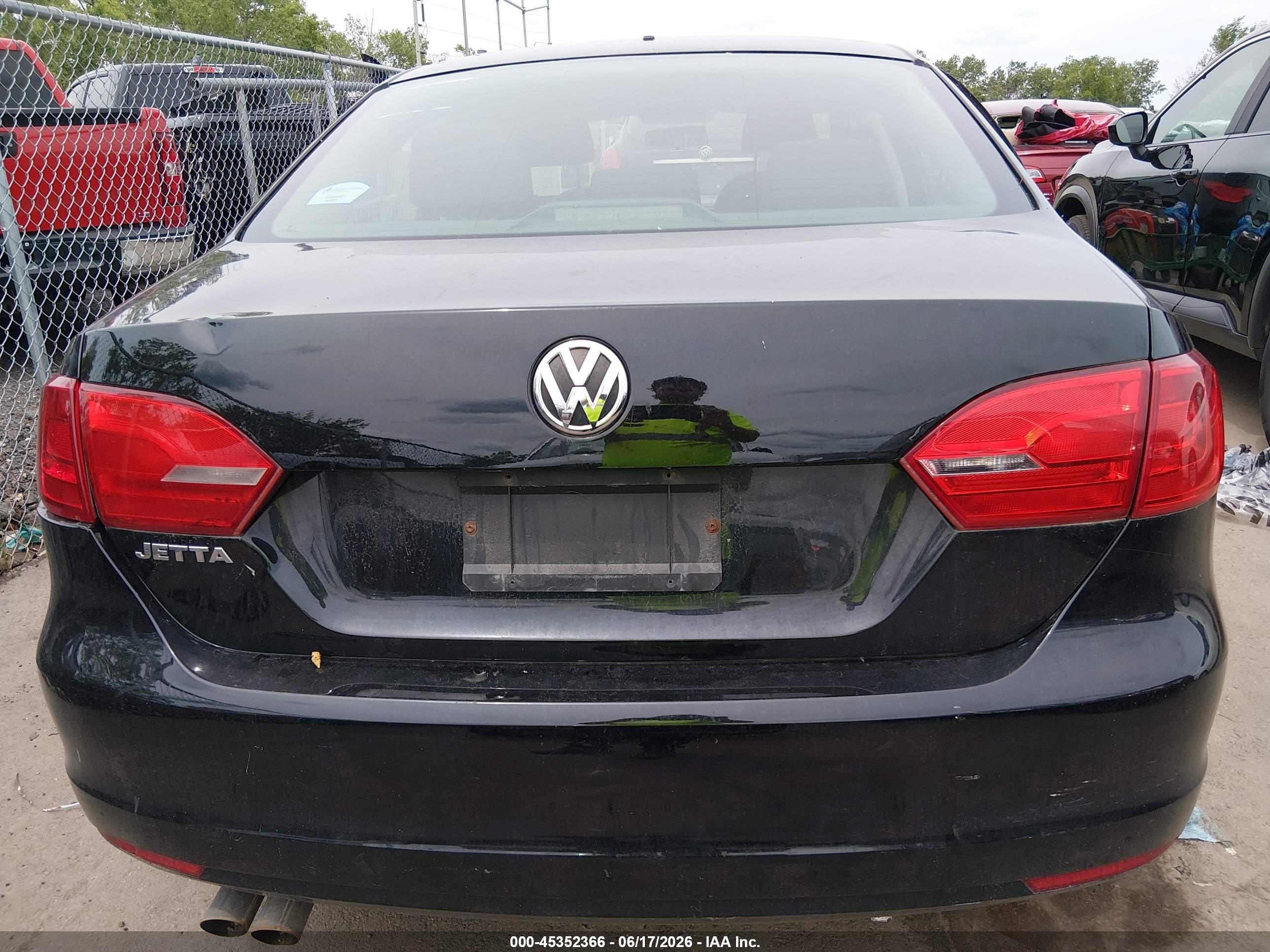 2013 Volkswagen Jetta 2.0l S Black vin: 3VW2K7AJ6DM267520