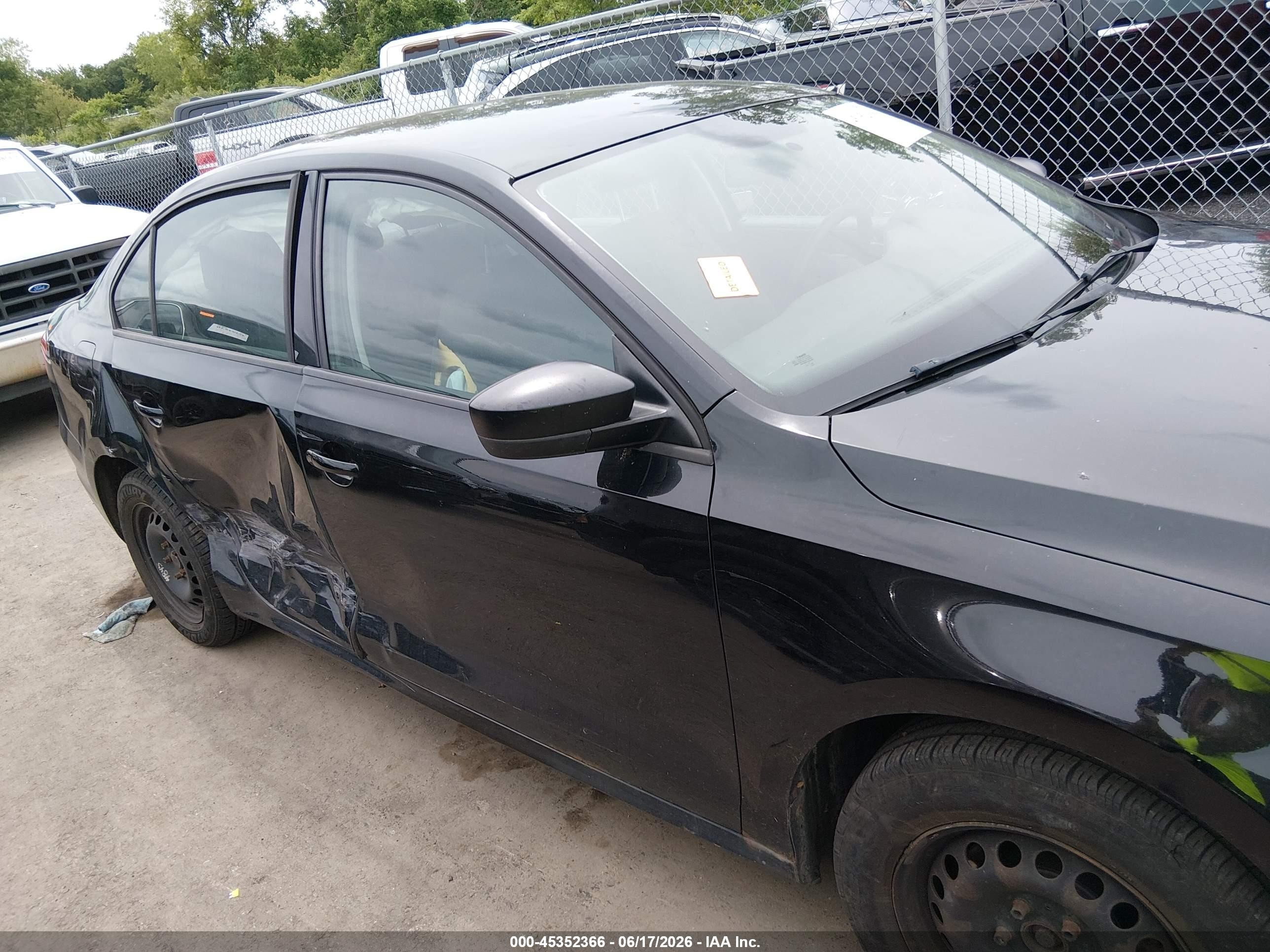 2013 Volkswagen Jetta 2.0l S Black vin: 3VW2K7AJ6DM267520