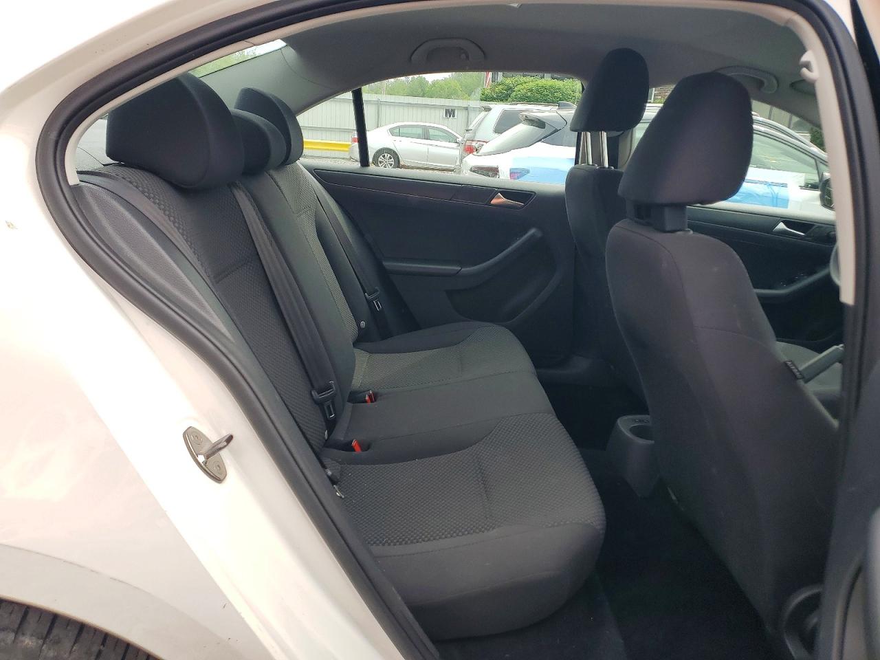 2013 Volkswagen Jetta Base White vin: 3VW2K7AJ6DM361901