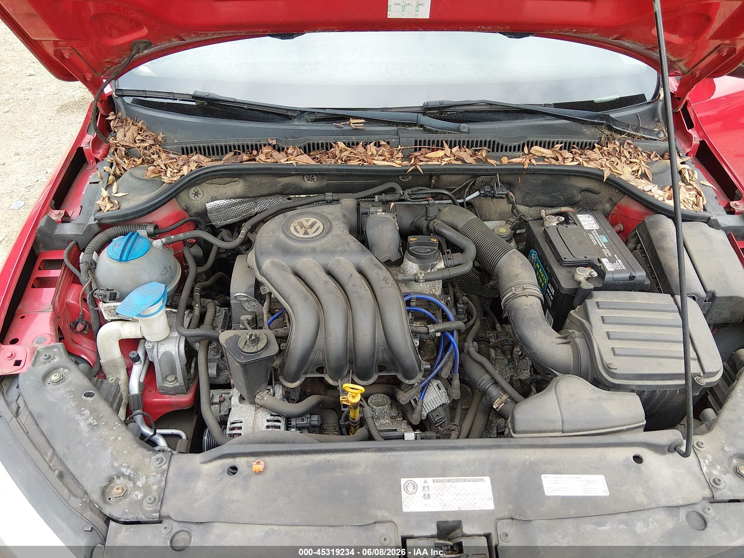 2013 Volkswagen Jetta 2.0l S Красный vin: 3VW2K7AJ6DM382148