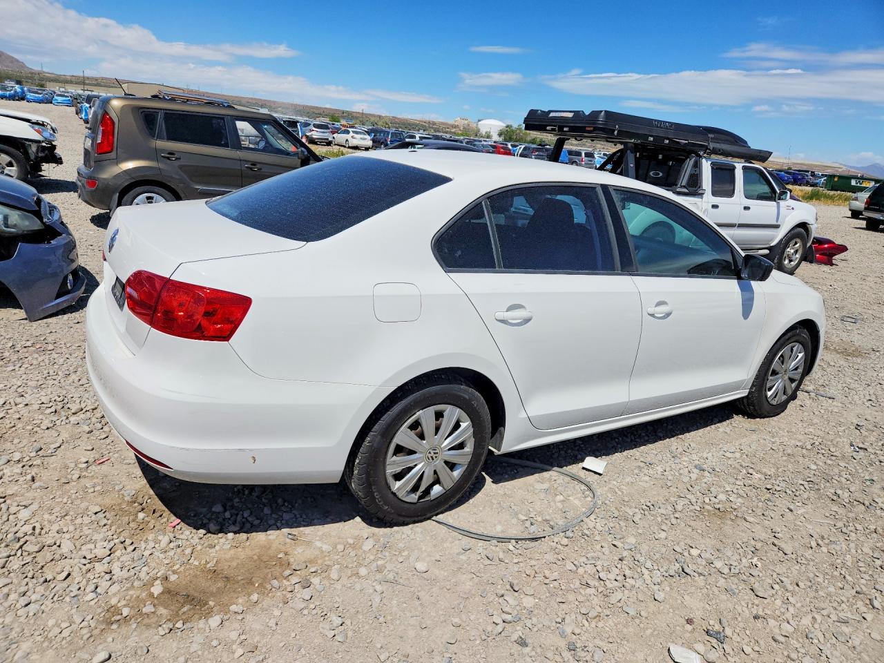 2013 Volkswagen Jetta Base White vin: 3VW2K7AJ6DM410417