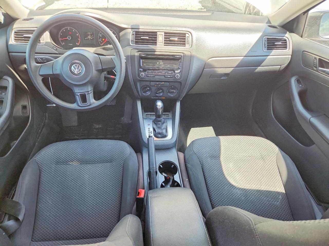 2013 Volkswagen Jetta Base White vin: 3VW2K7AJ6DM410417