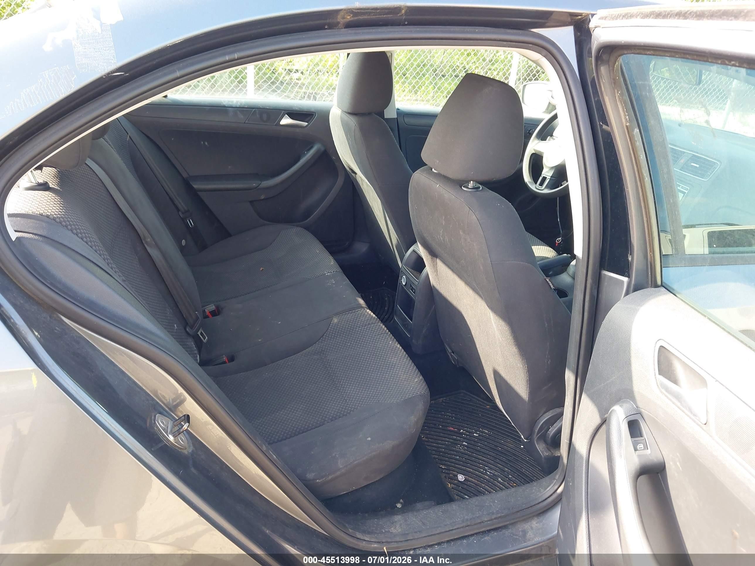 2013 Volkswagen Jetta 2.0l S Gray vin: 3VW2K7AJ6DM431770