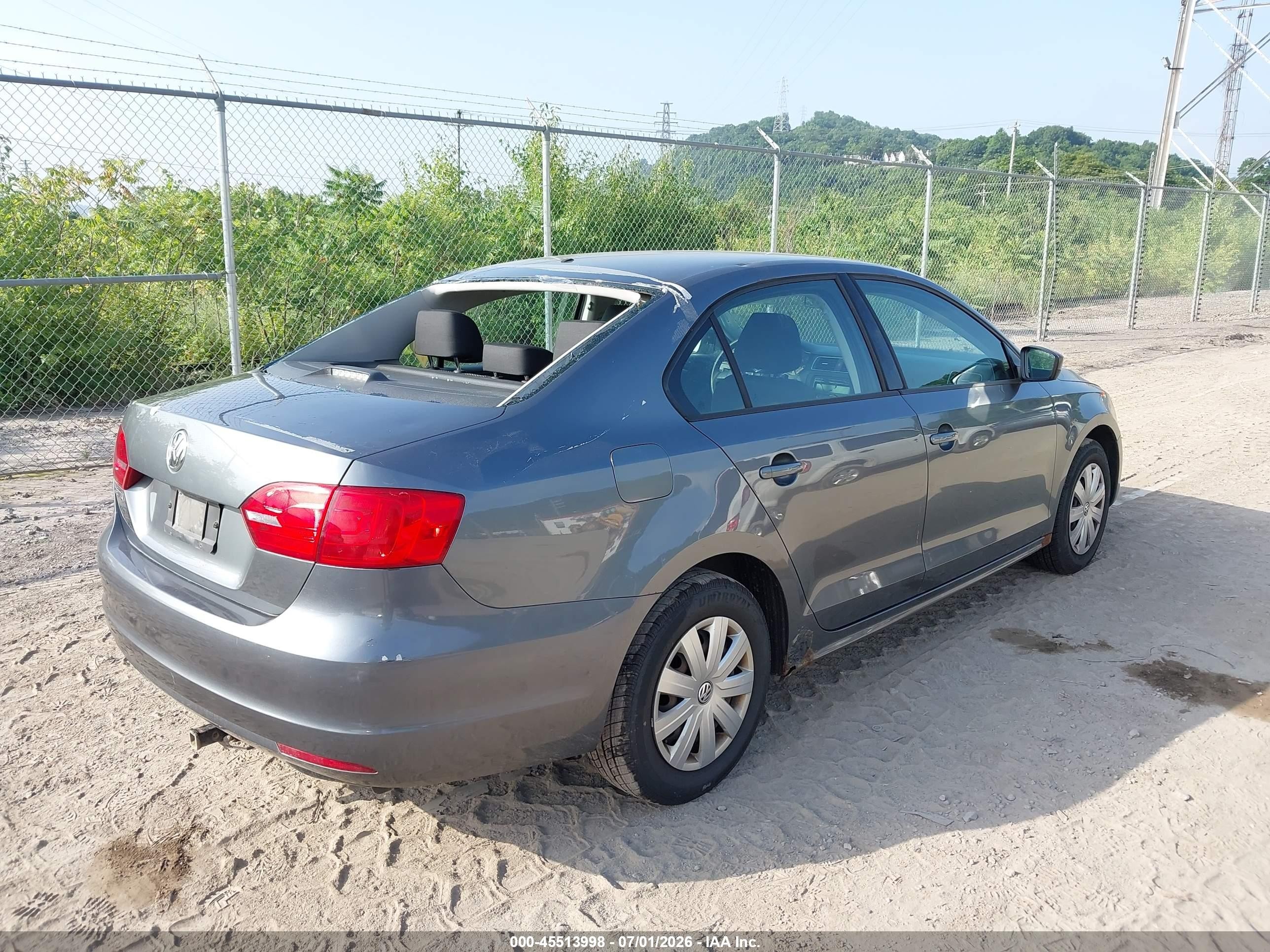 2013 Volkswagen Jetta 2.0l S Gray vin: 3VW2K7AJ6DM431770