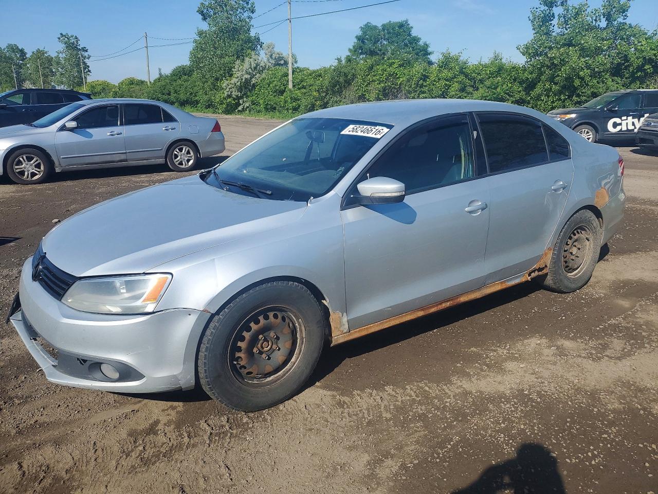 2014 Volkswagen Jetta Base Серебряный vin: 3VW2K7AJ6EM245728