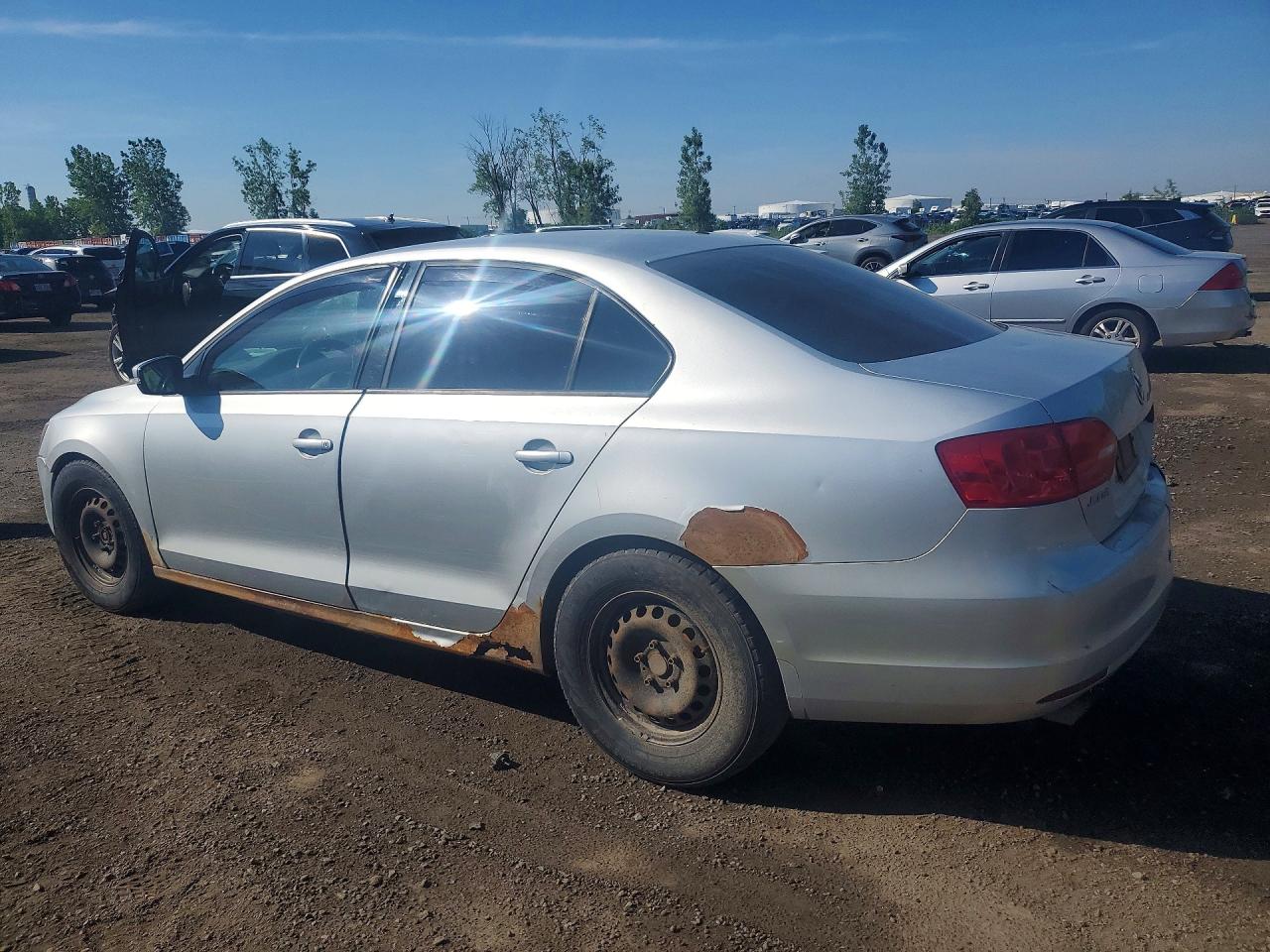 2014 Volkswagen Jetta Base Серебряный vin: 3VW2K7AJ6EM245728