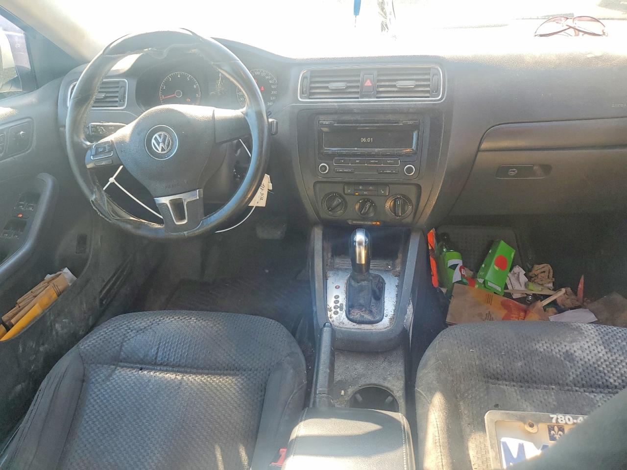 2014 Volkswagen Jetta Base Серебряный vin: 3VW2K7AJ6EM245728
