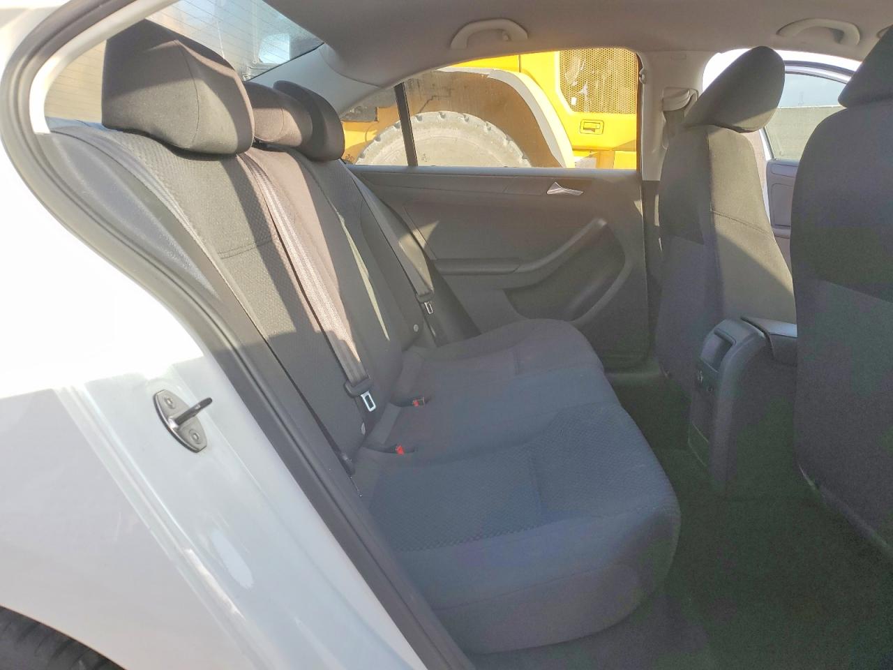 2014 Volkswagen Jetta Base White vin: 3VW2K7AJ6EM312926