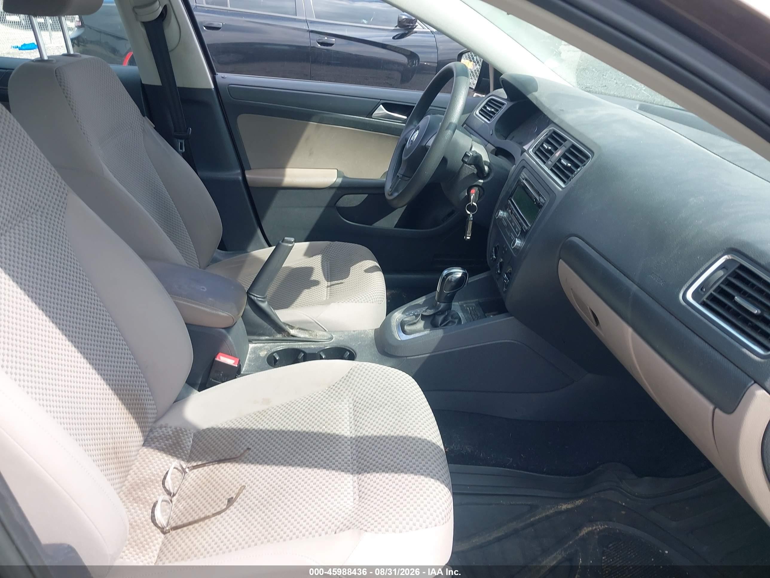 2014 Volkswagen Jetta 2.0l S Gold vin: 3VW2K7AJ6EM312991