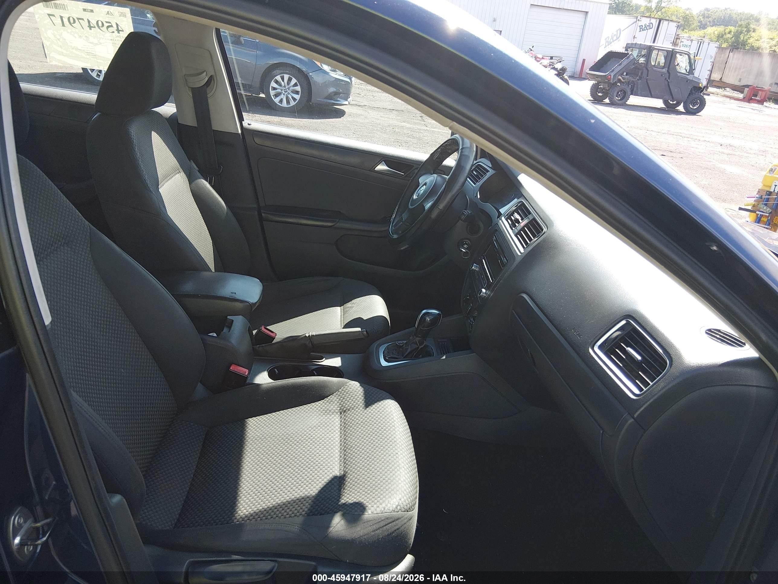 2014 Volkswagen Jetta 2.0l S Blue vin: 3VW2K7AJ6EM320279