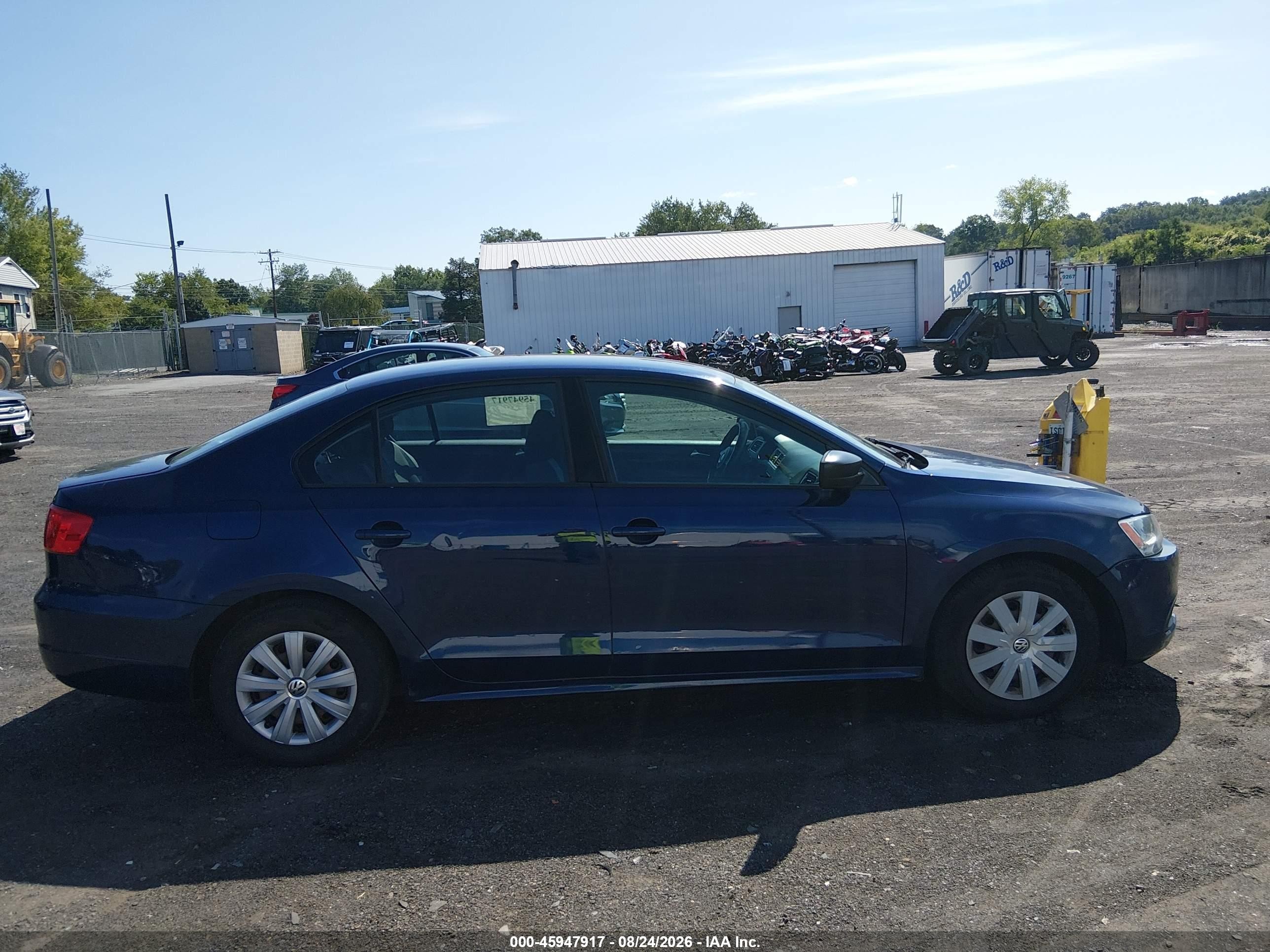 2014 Volkswagen Jetta 2.0l S Blue vin: 3VW2K7AJ6EM320279