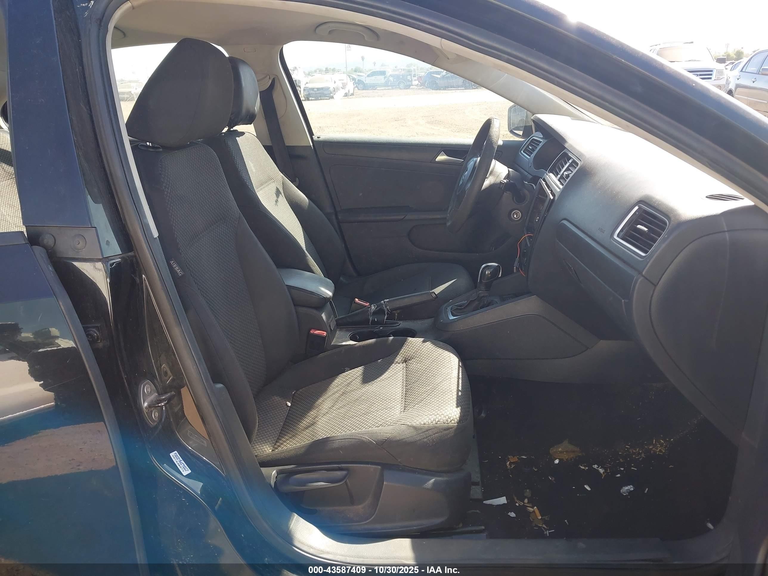 2014 Volkswagen Jetta 2.0l S Black vin: 3VW2K7AJ6EM377680