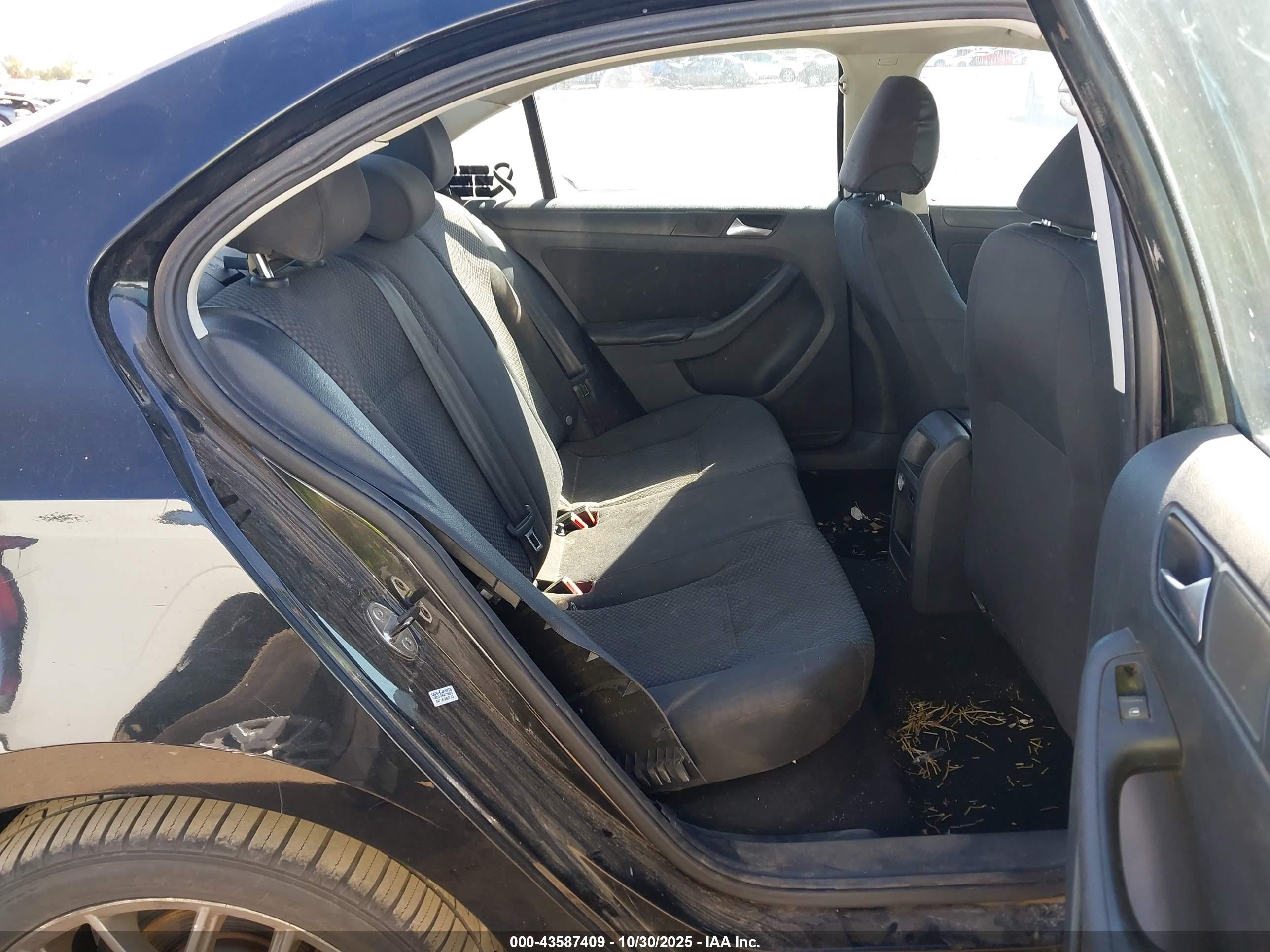 2014 Volkswagen Jetta 2.0l S Black vin: 3VW2K7AJ6EM377680