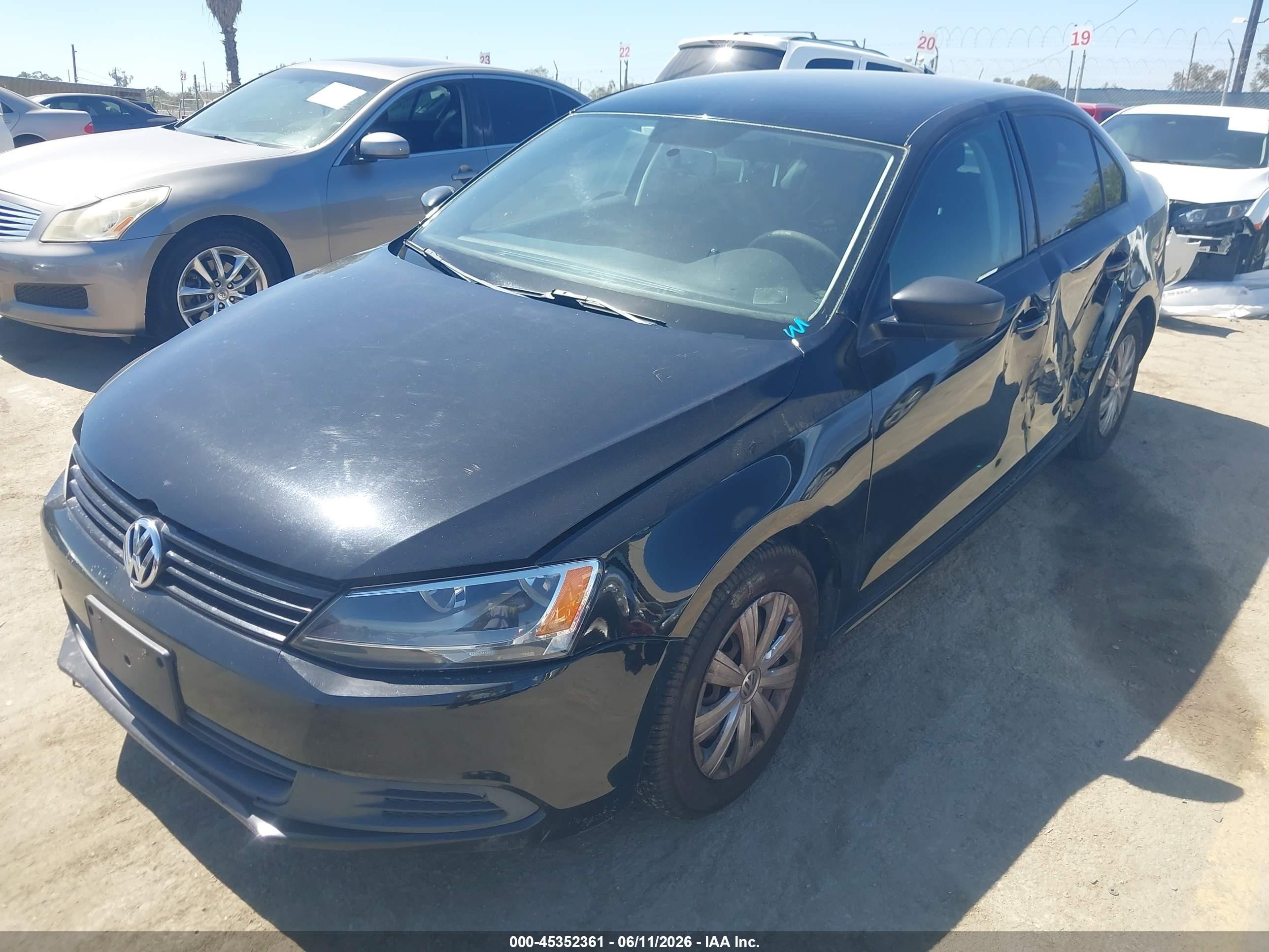 2014 Volkswagen Jetta 2.0l S Черный vin: 3VW2K7AJ6EM394799