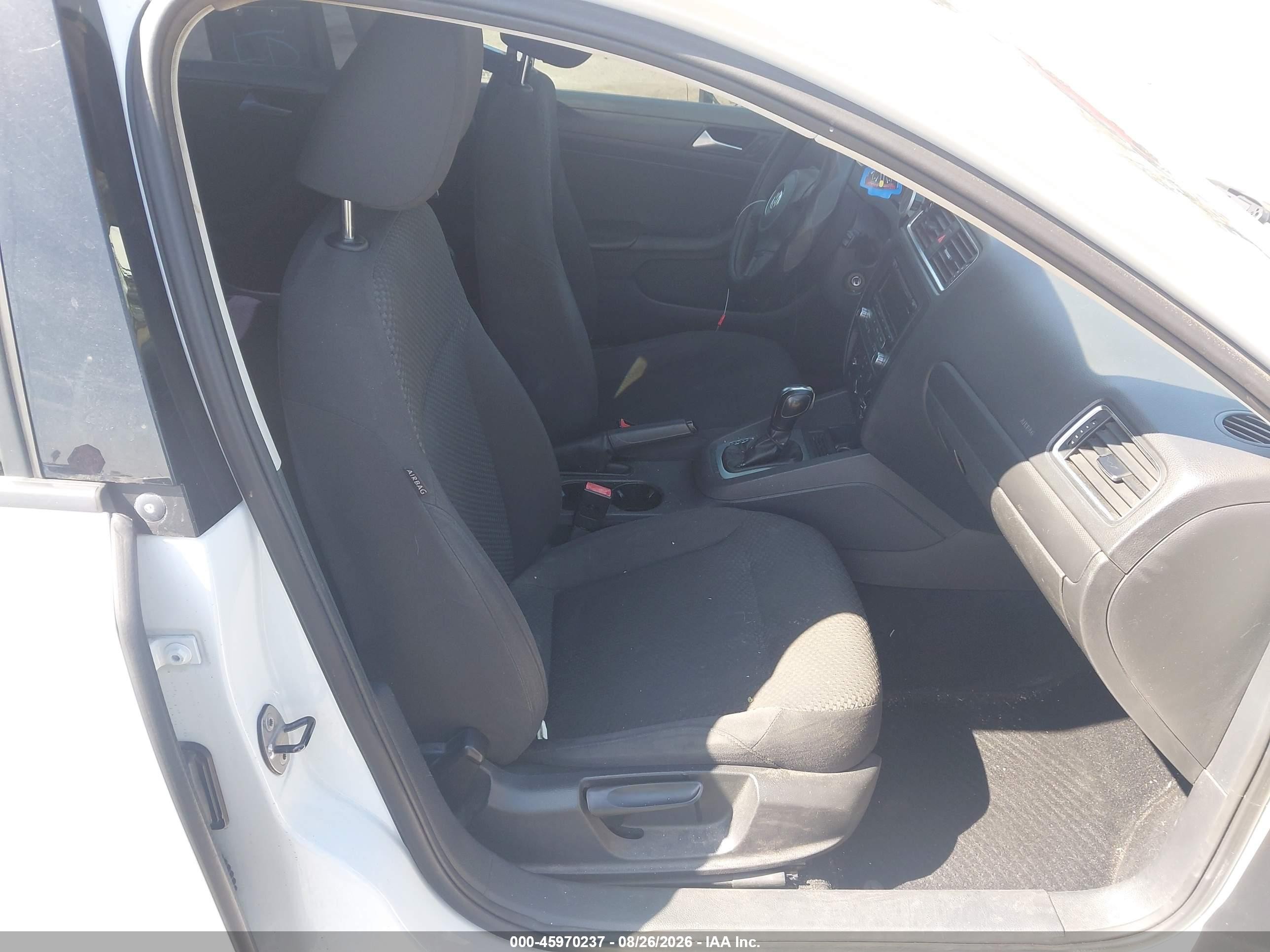 2014 Volkswagen Jetta 2.0l S Белый vin: 3VW2K7AJ6EM412623
