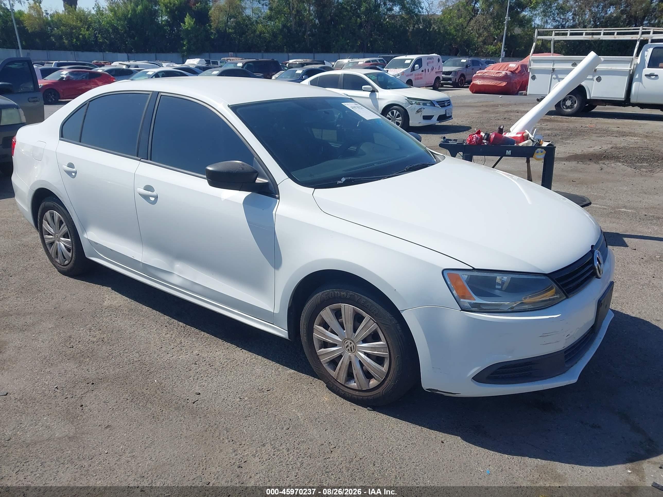 2014 Volkswagen Jetta 2.0l S Белый vin: 3VW2K7AJ6EM412623